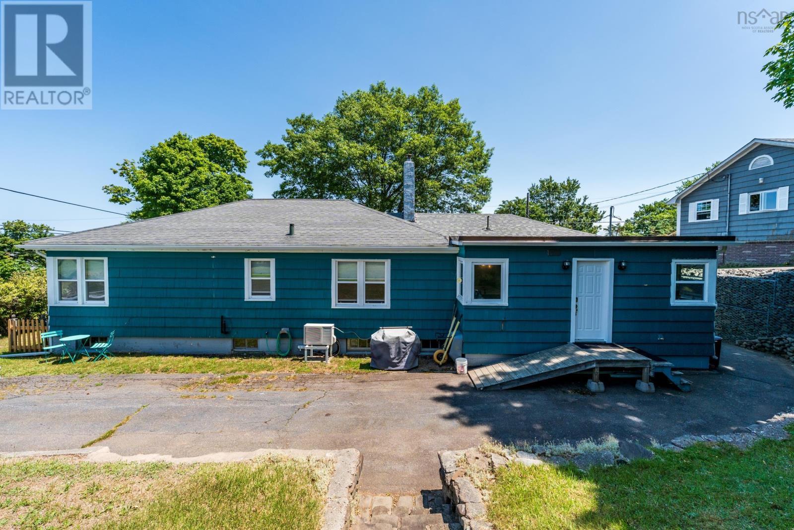 173 King Street photo 4
