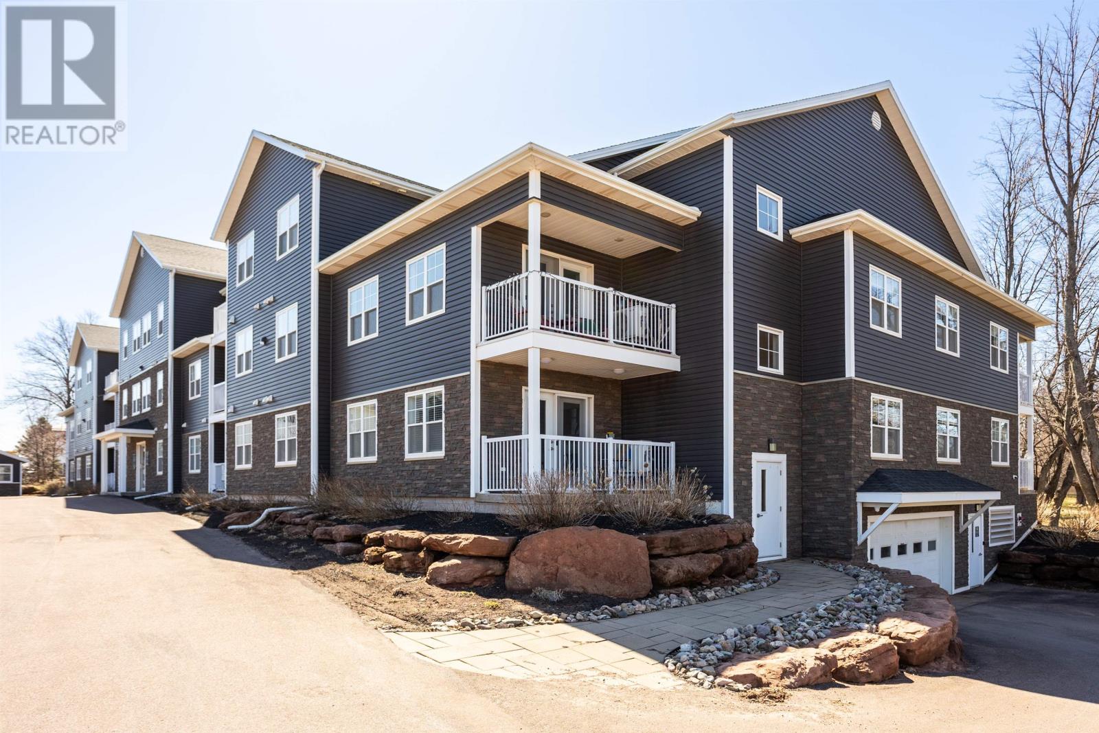 29 Stratford Unit 105