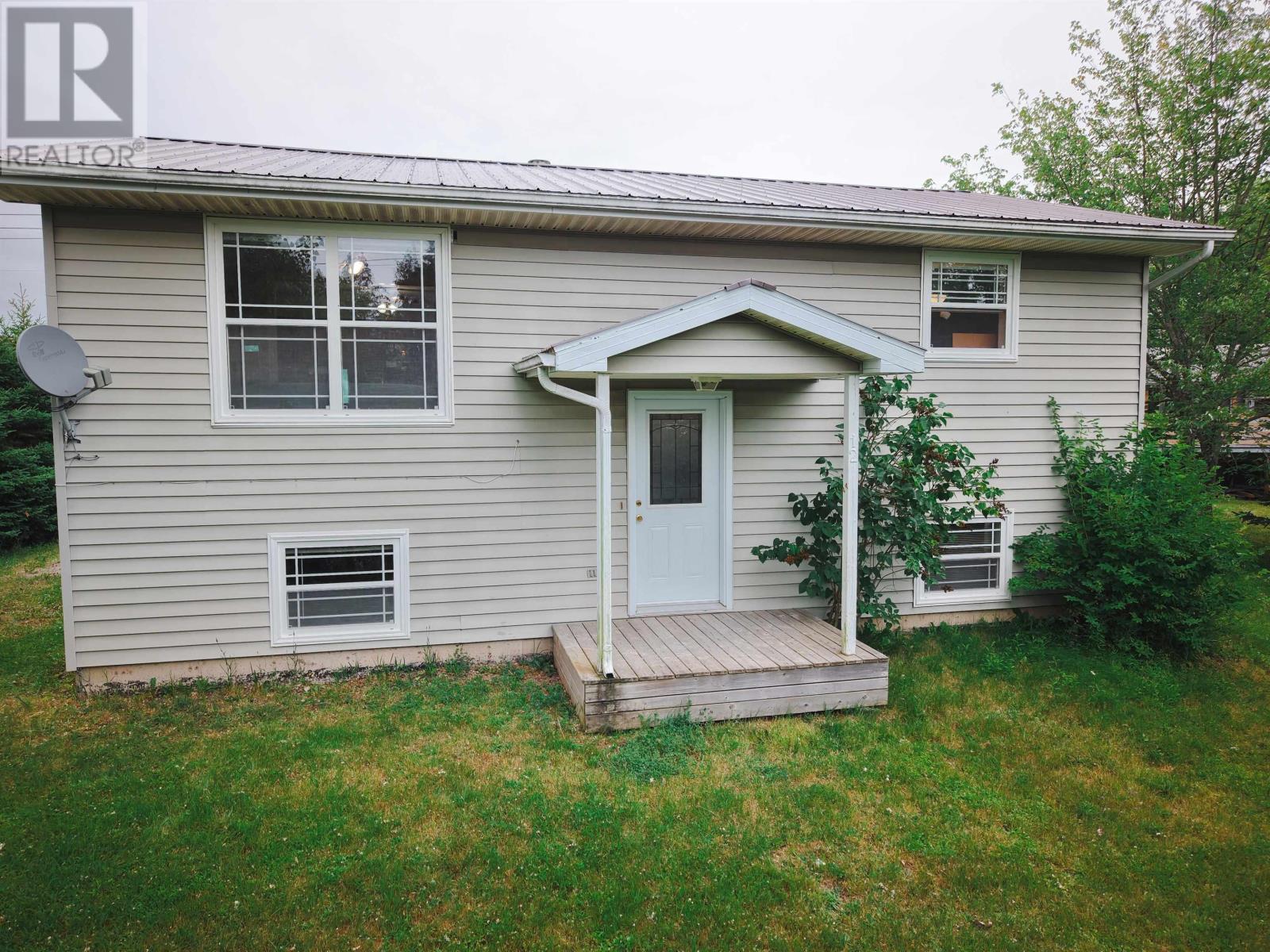 3 Windcrest