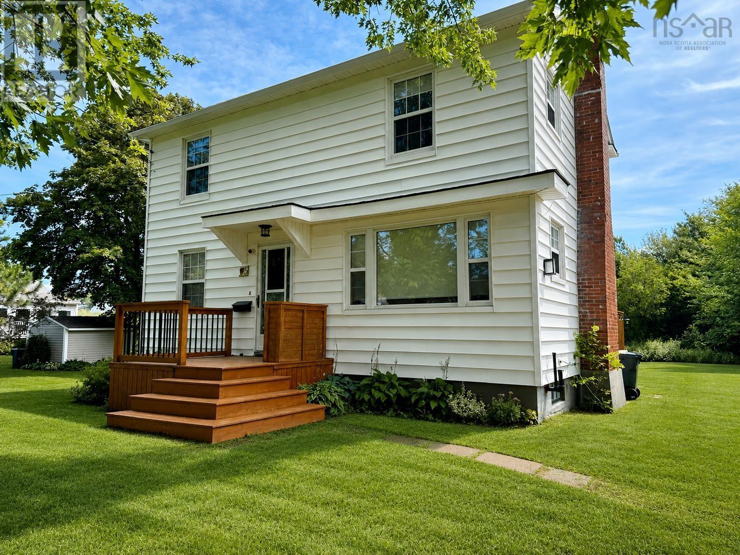 5 Elmwood