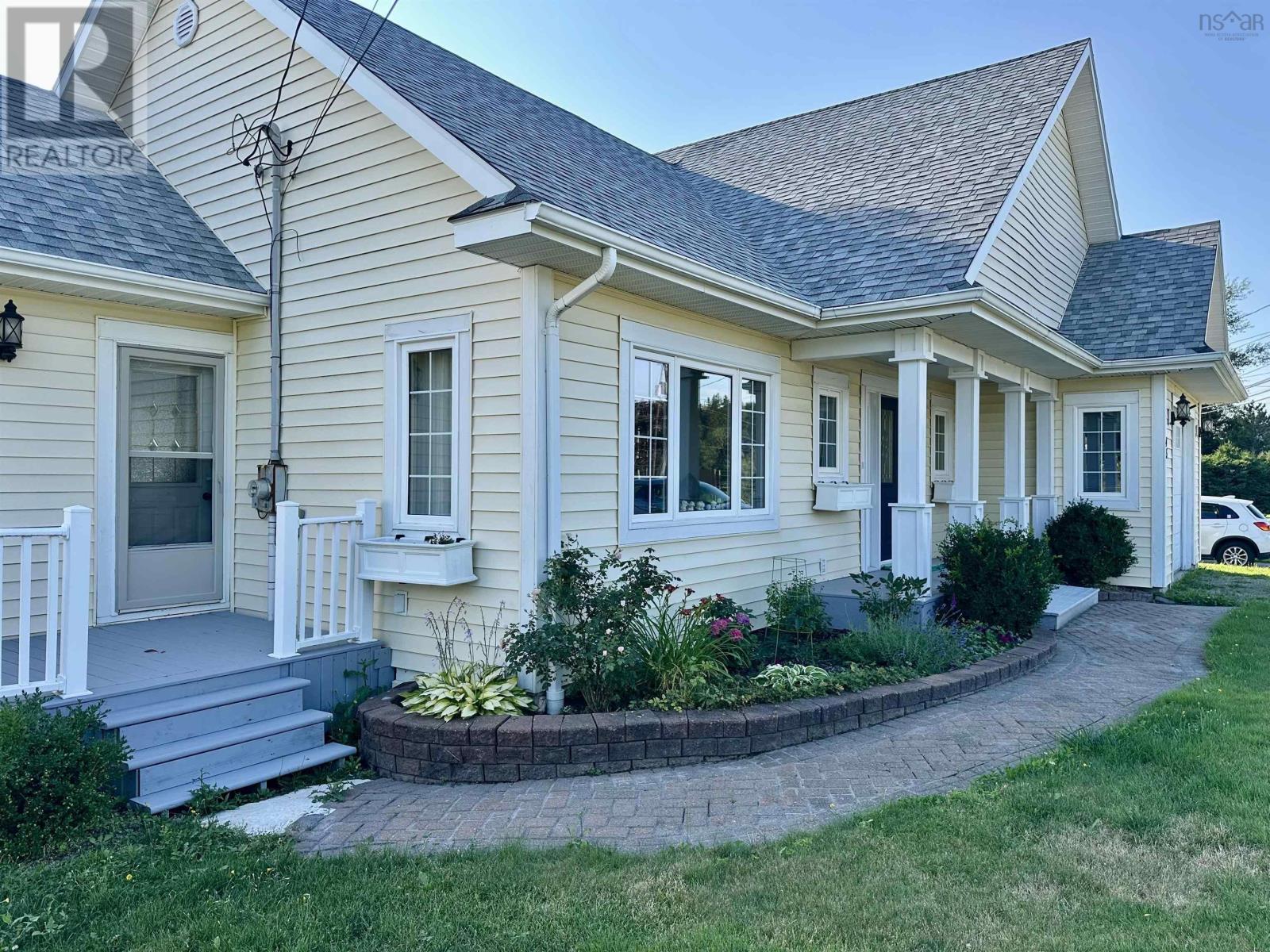 45 Embree Island