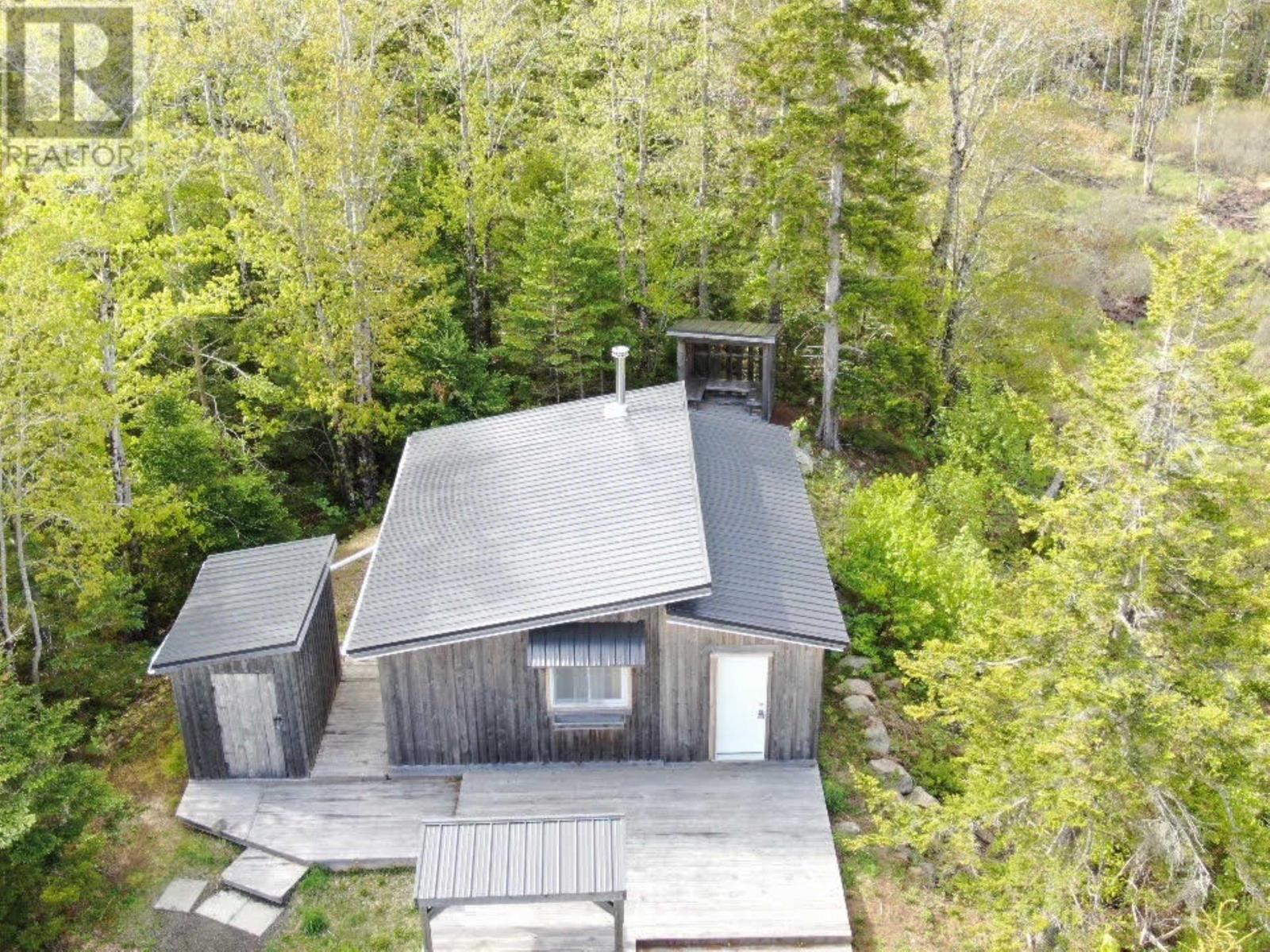604 Lansdowne