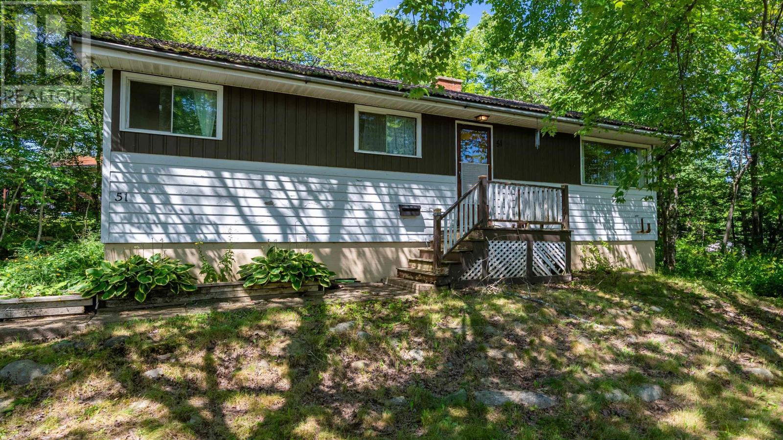 51 Pinehill