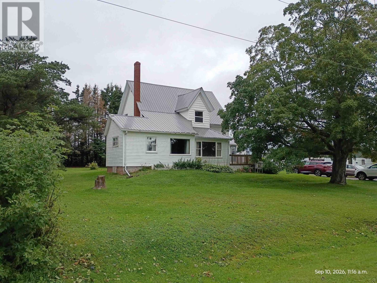 735 Drummond photo 4