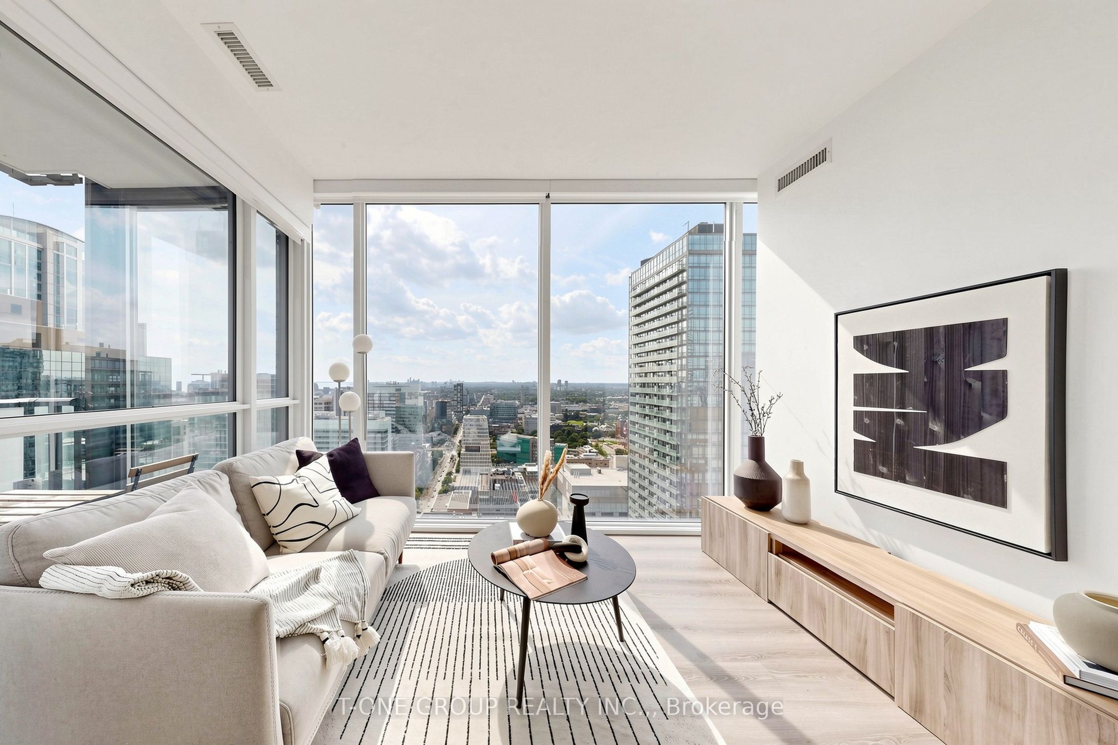 15 Grenville Unit 3403