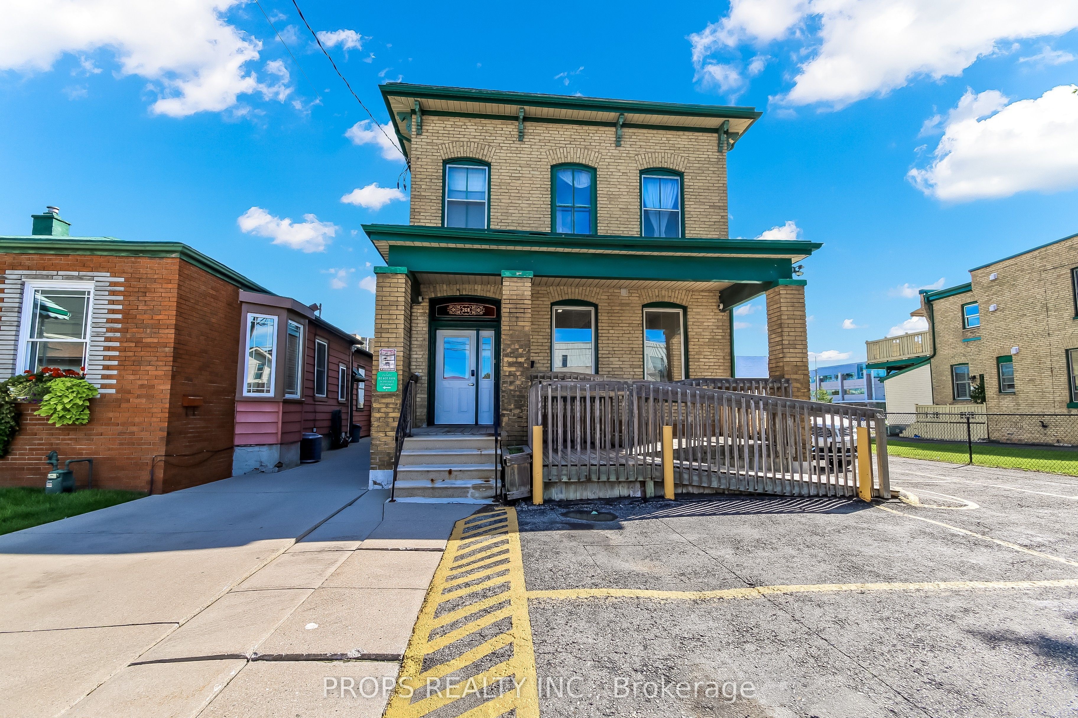268 Clarence Unit 101 photo 2