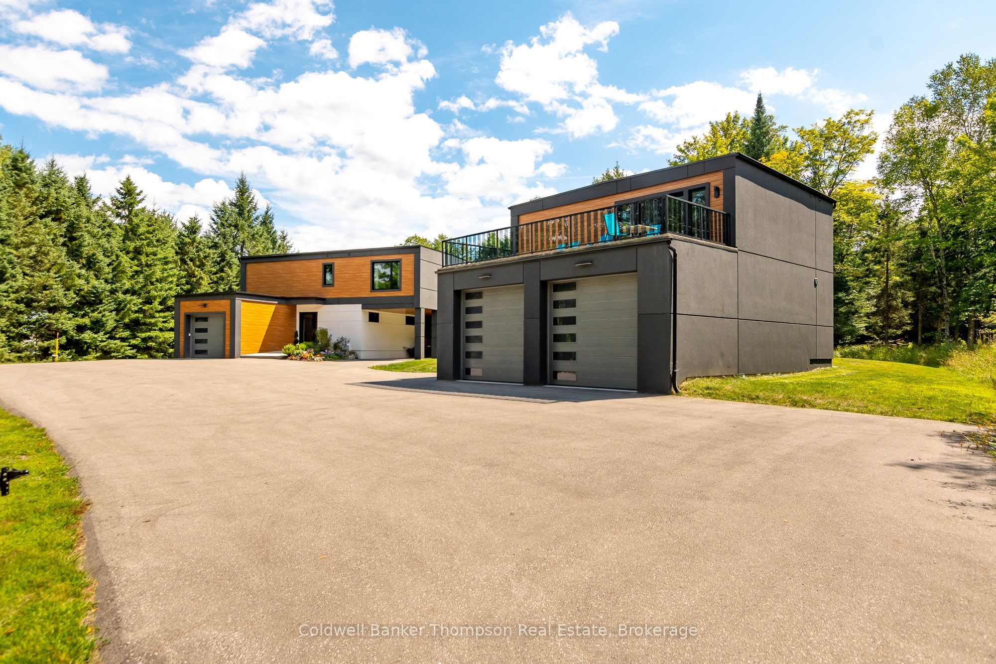 649 Skyhills photo 2