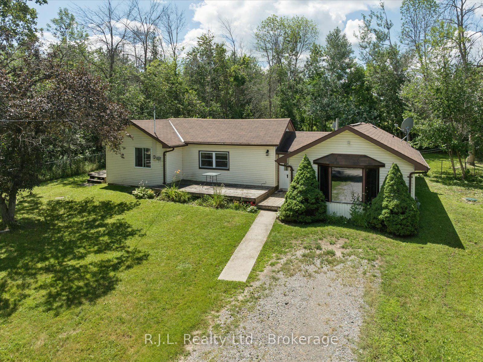 476 Causeway View