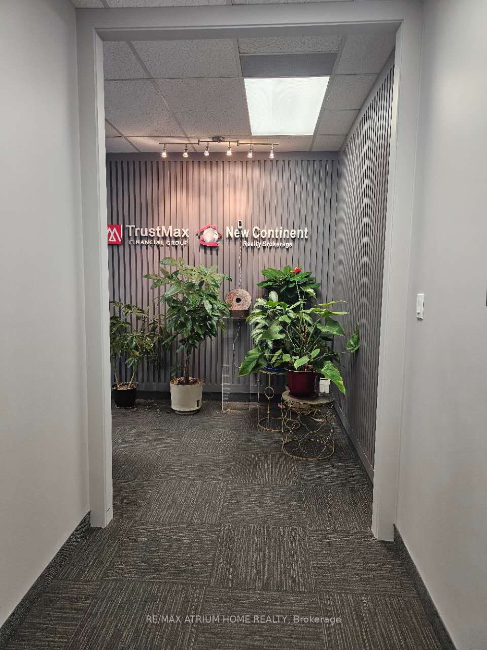 250 Consumers Rd Unit 912