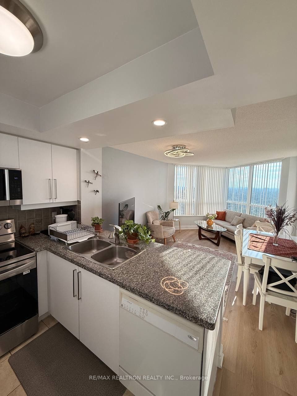 10 Northtown Unit 2409 photo 2