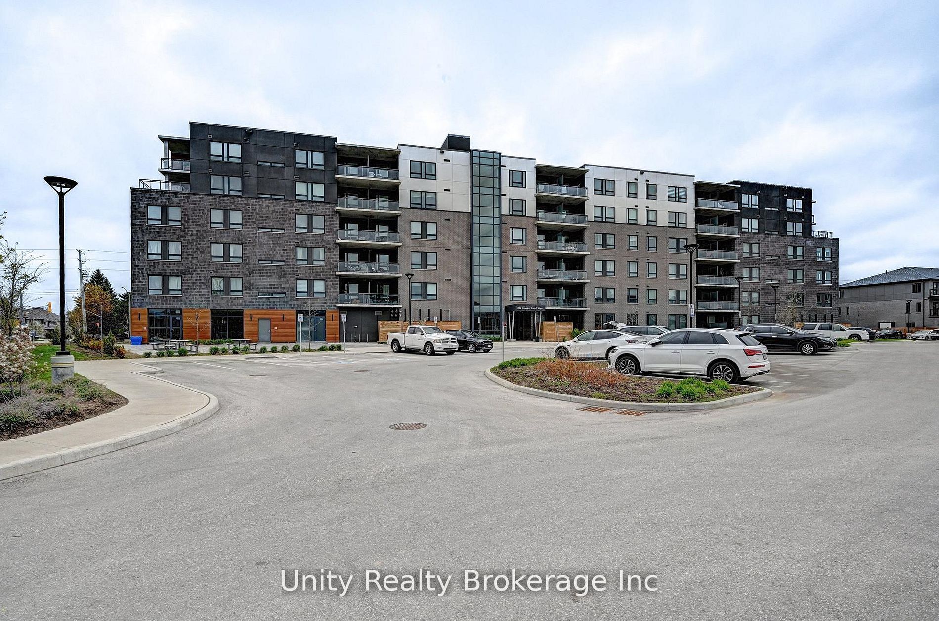 26 Lowes