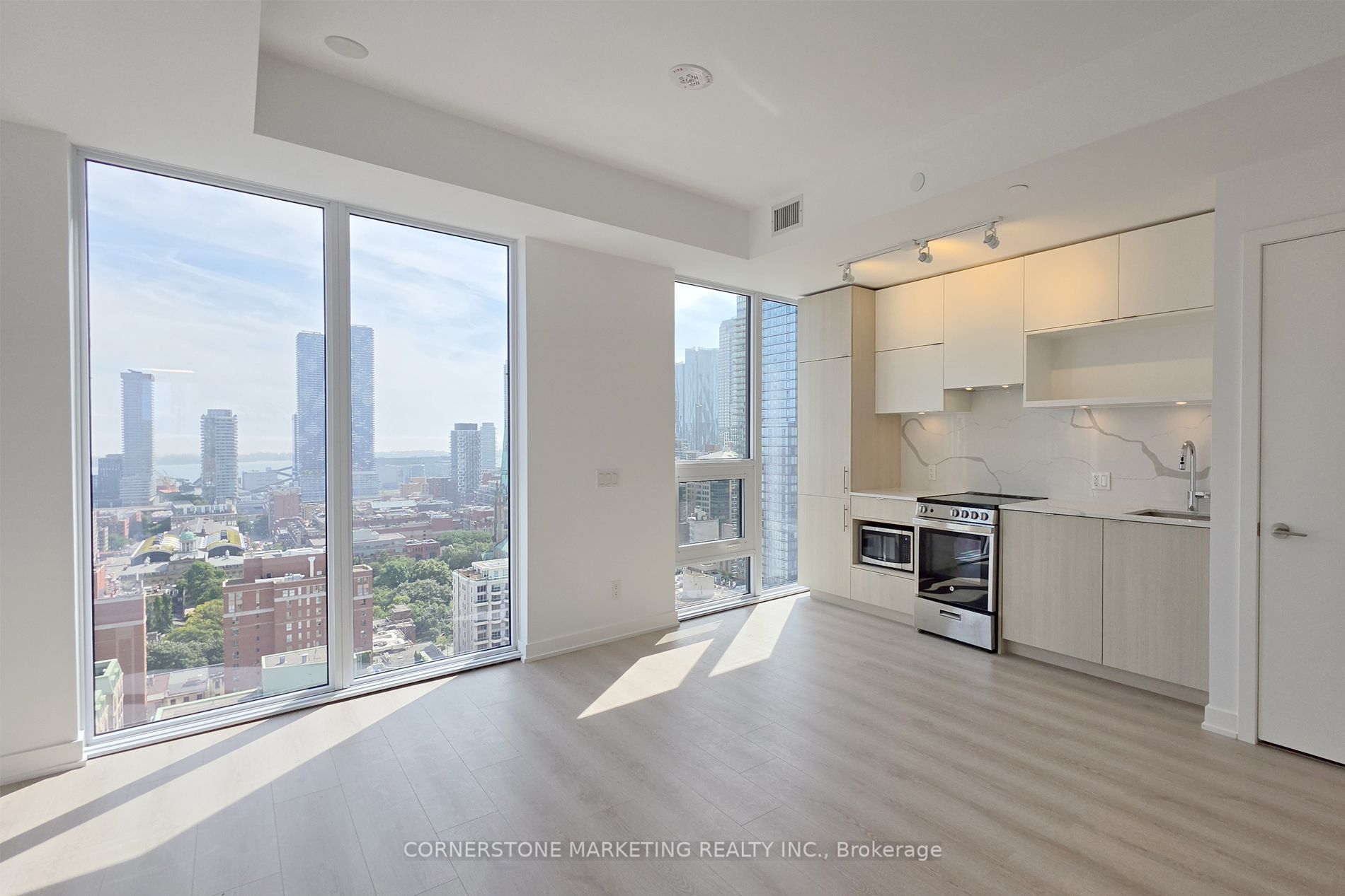 100 Queen Unit 2906