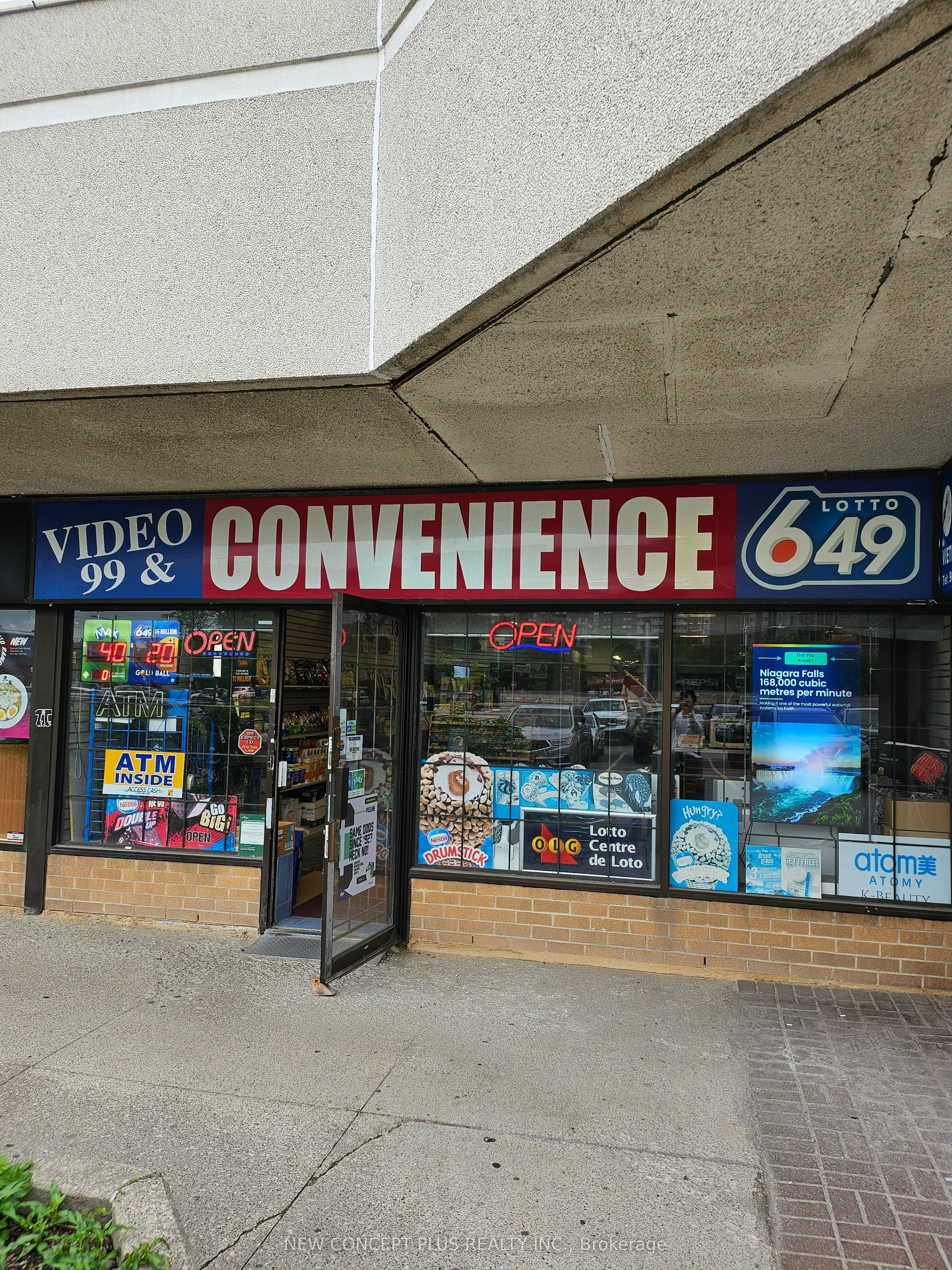 9555 Yonge Unit 13