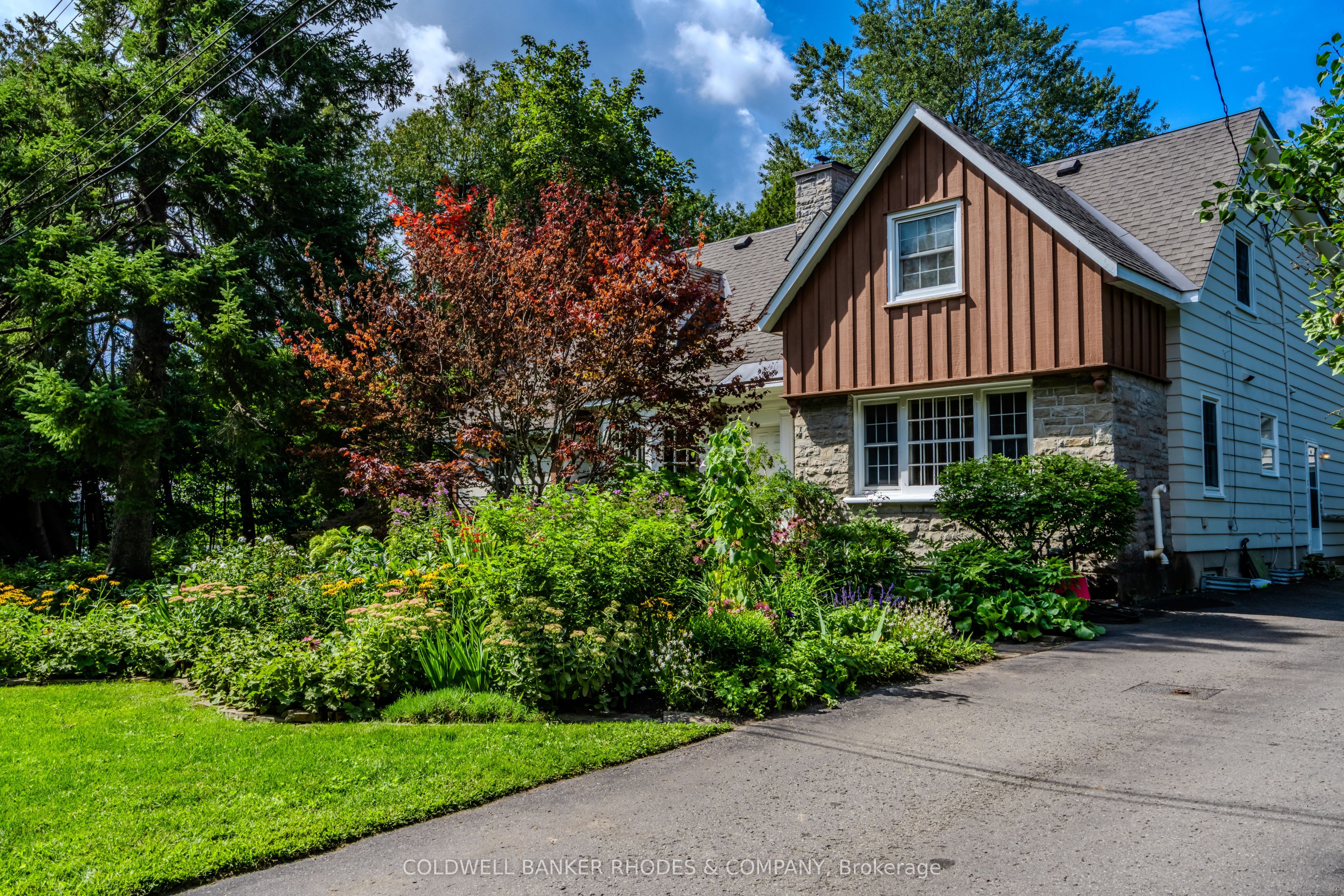 495 Lansdowne