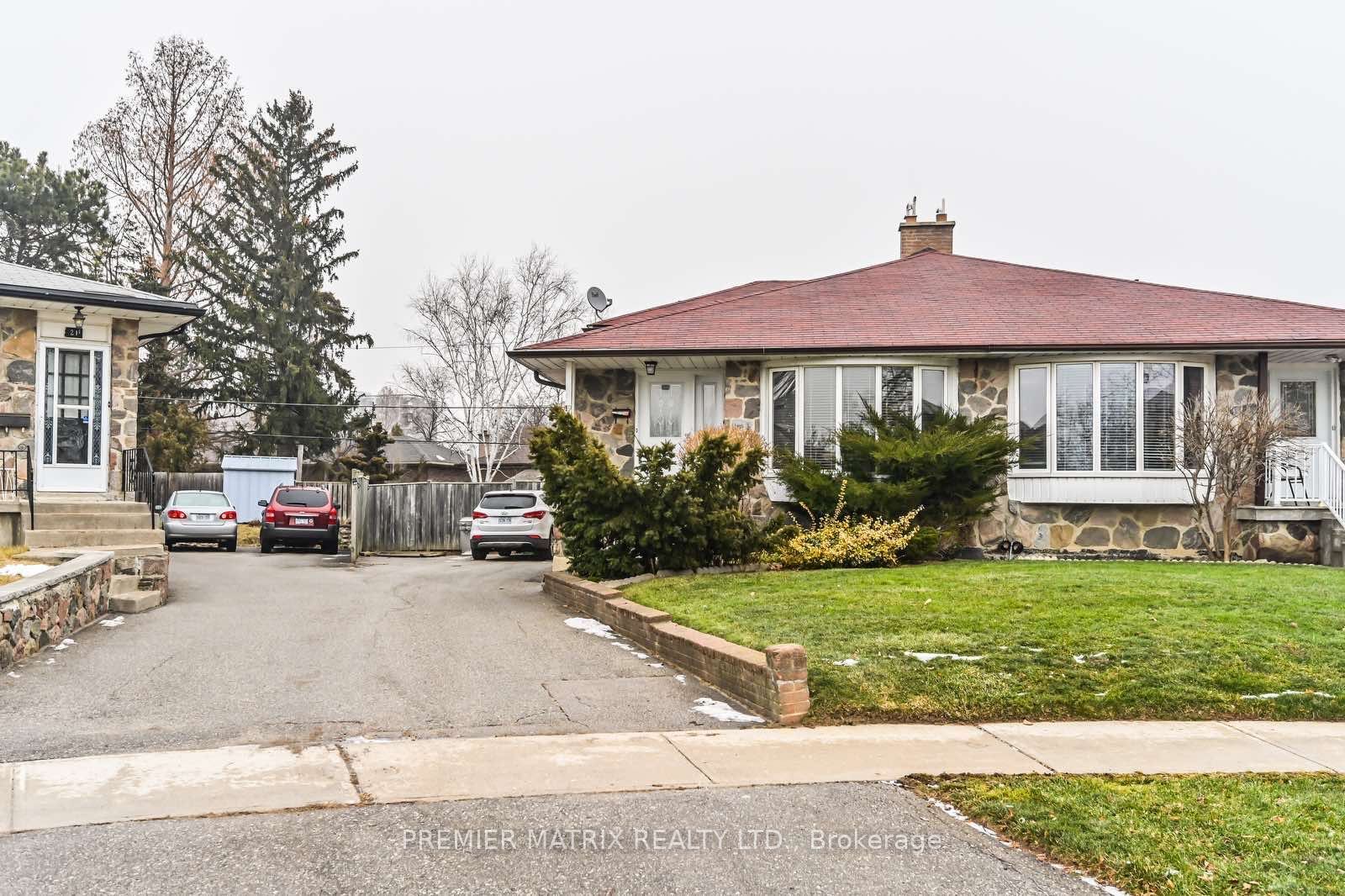 19 Beckenham Court, Toronto, ON M9C 3K8, Stouffville