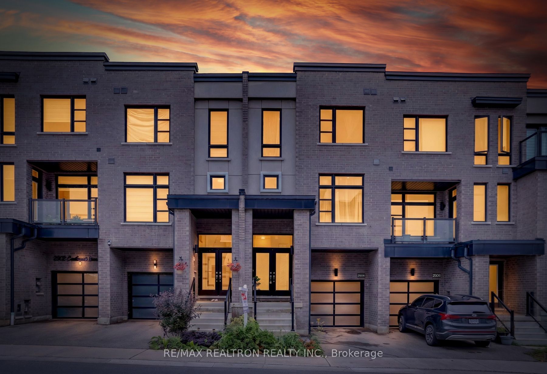 2506 Castlegate Crossing photo 2