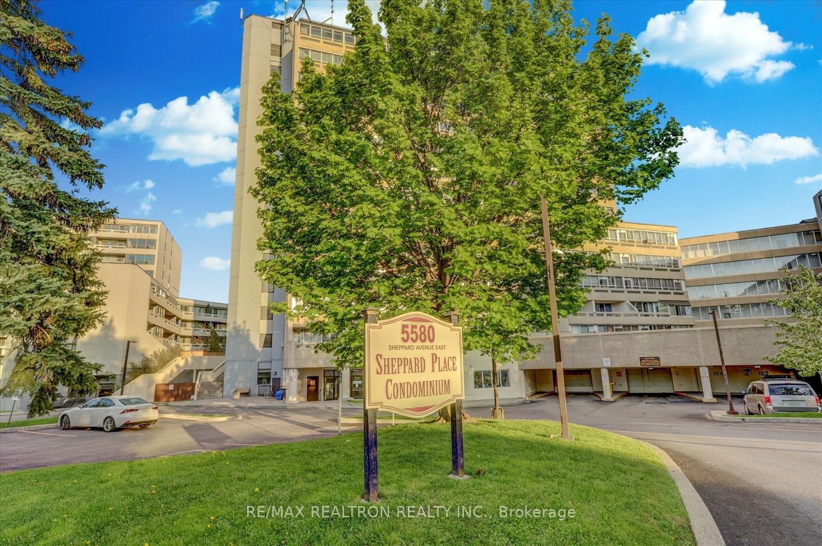 5580 Sheppard Unit 113 photo 2