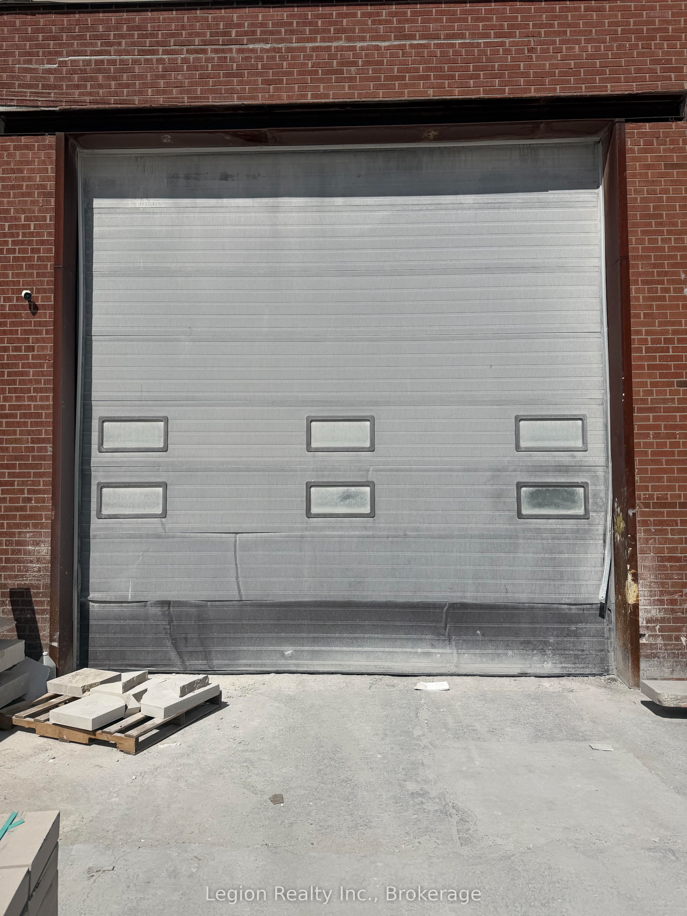 98 Rutherford Road S 2C, Brampton, ON L6W 3J5, Brampton