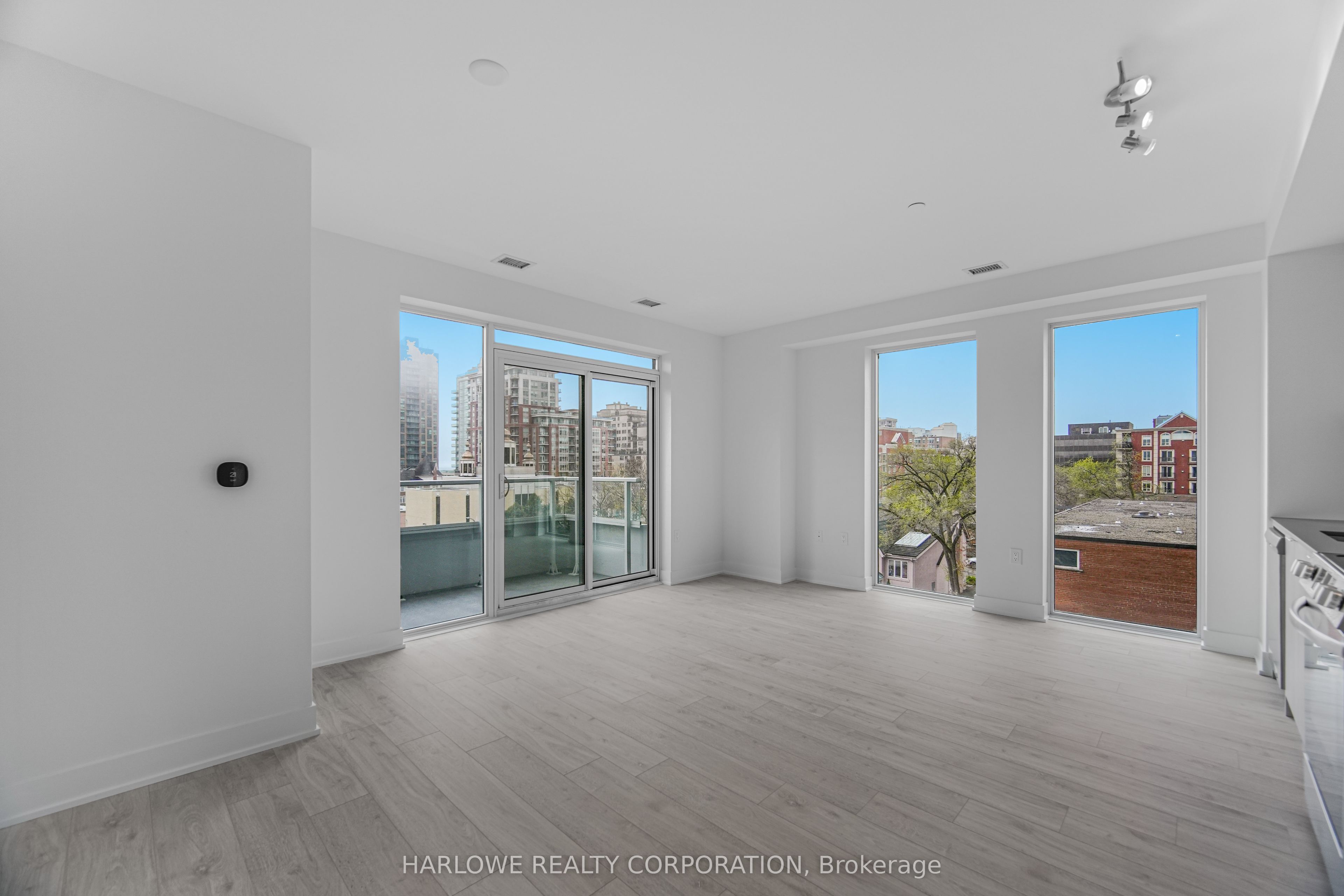 2088 James Unit 410 photo 2