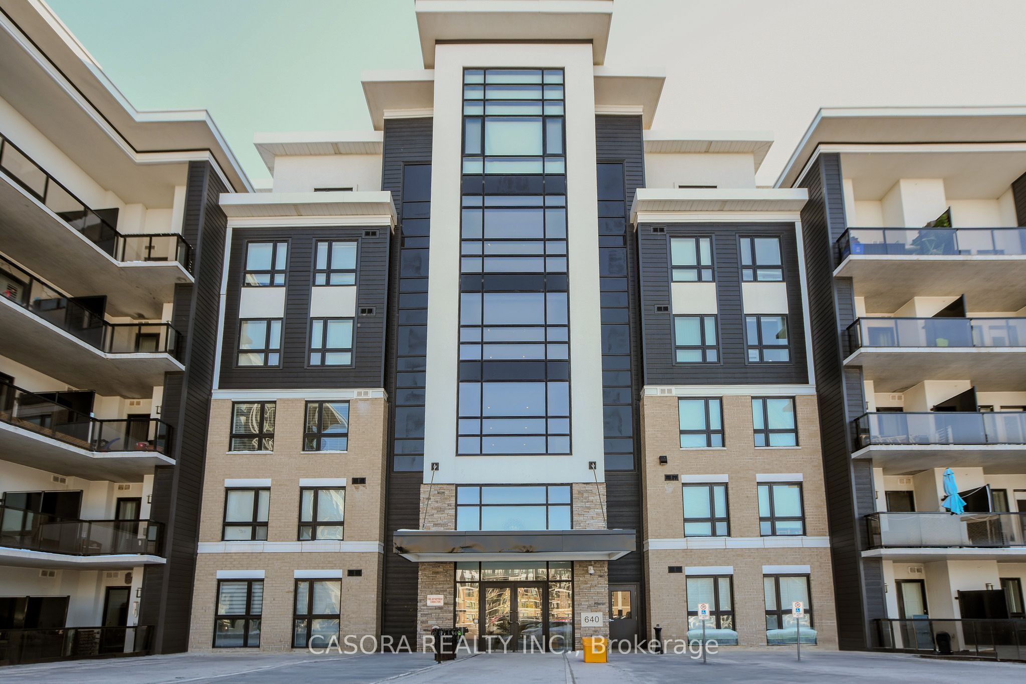 640 Sauve Unit 111 photo 2
