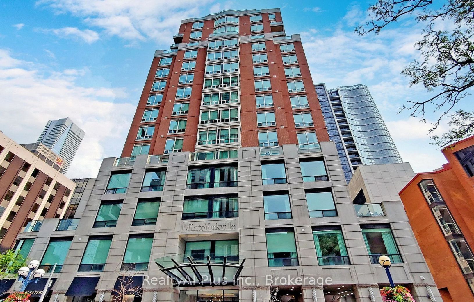 155 Yorkville Unit 1911
