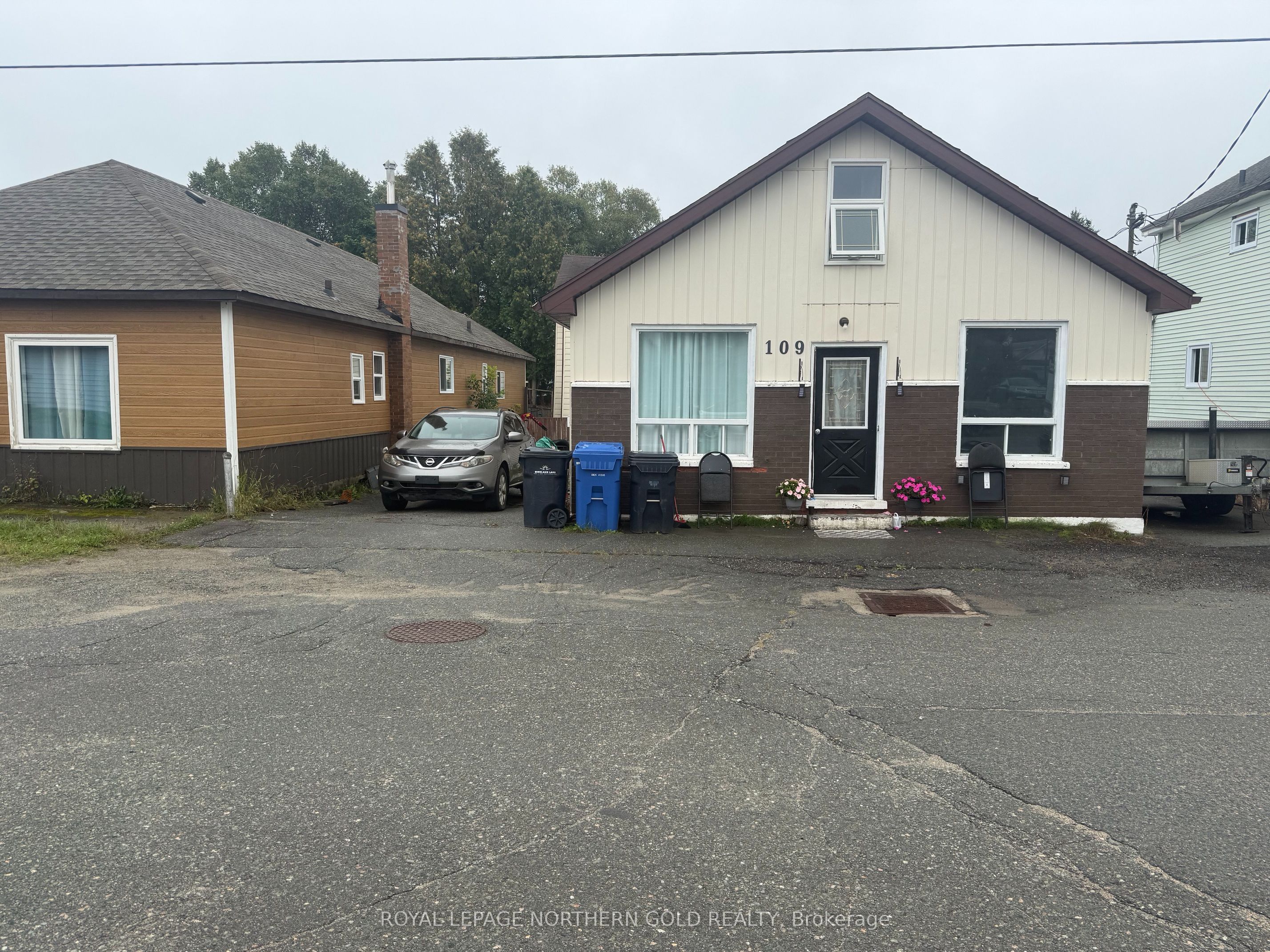 109 Poplar
