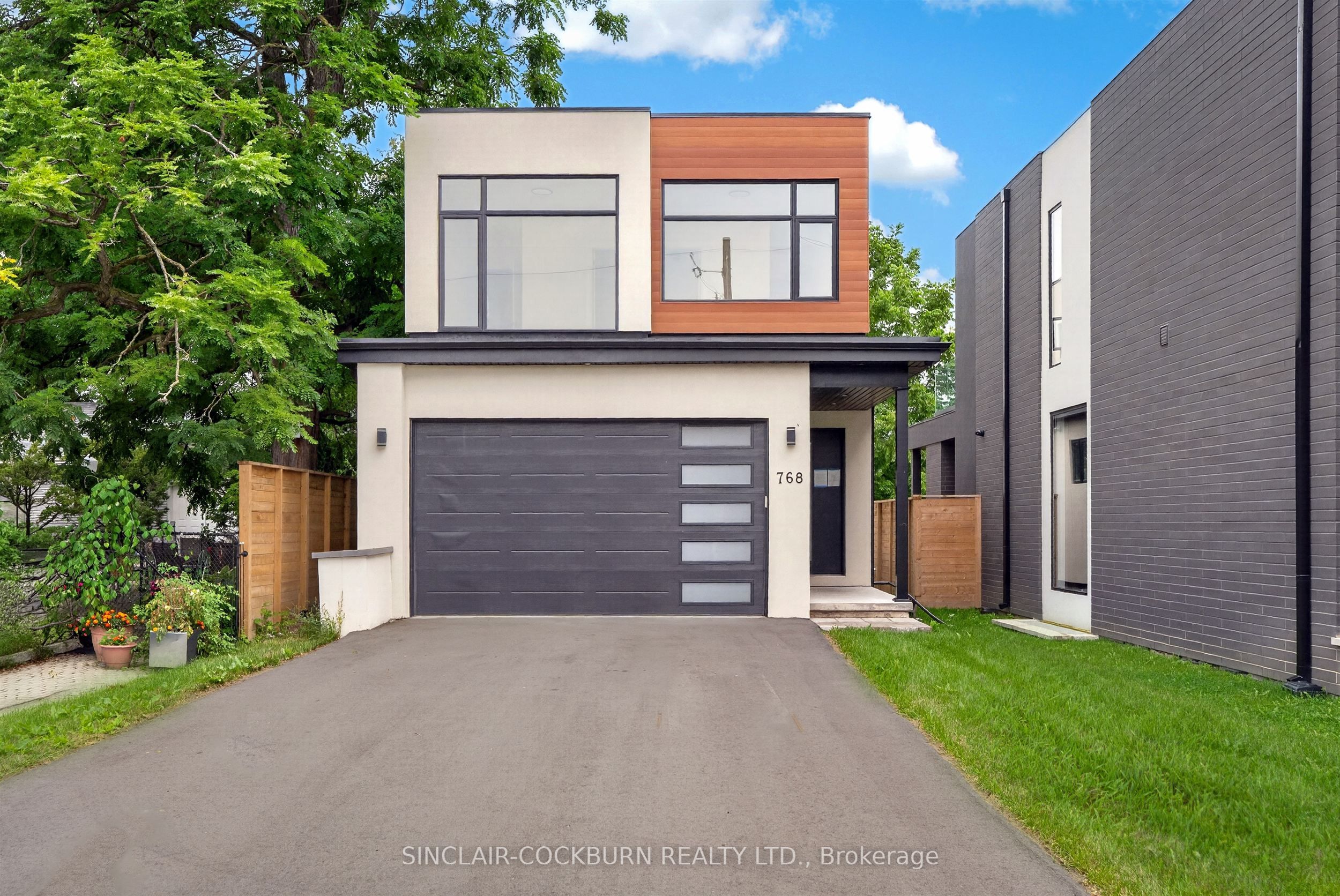768 Montbeck