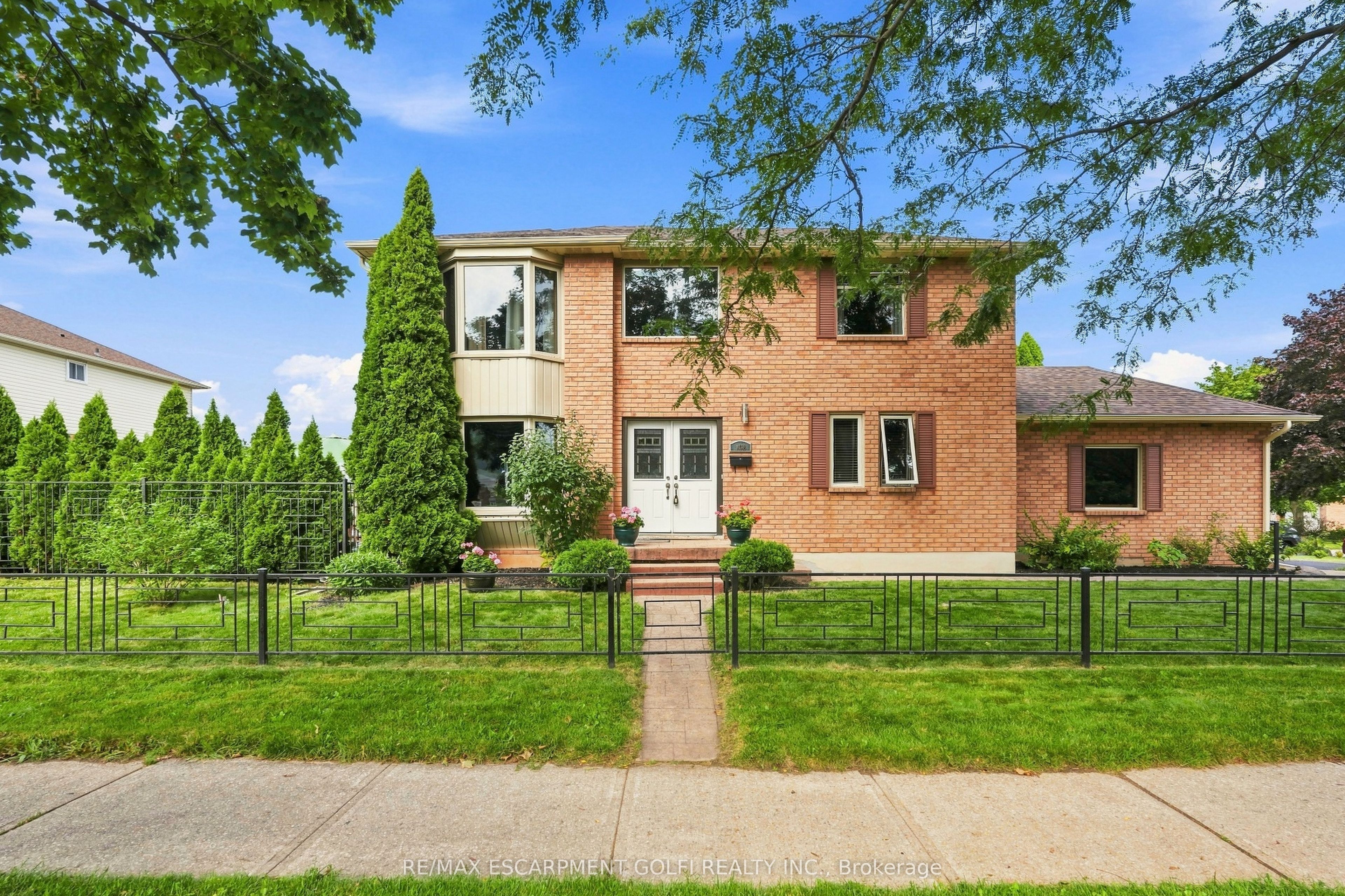 138 Livingston