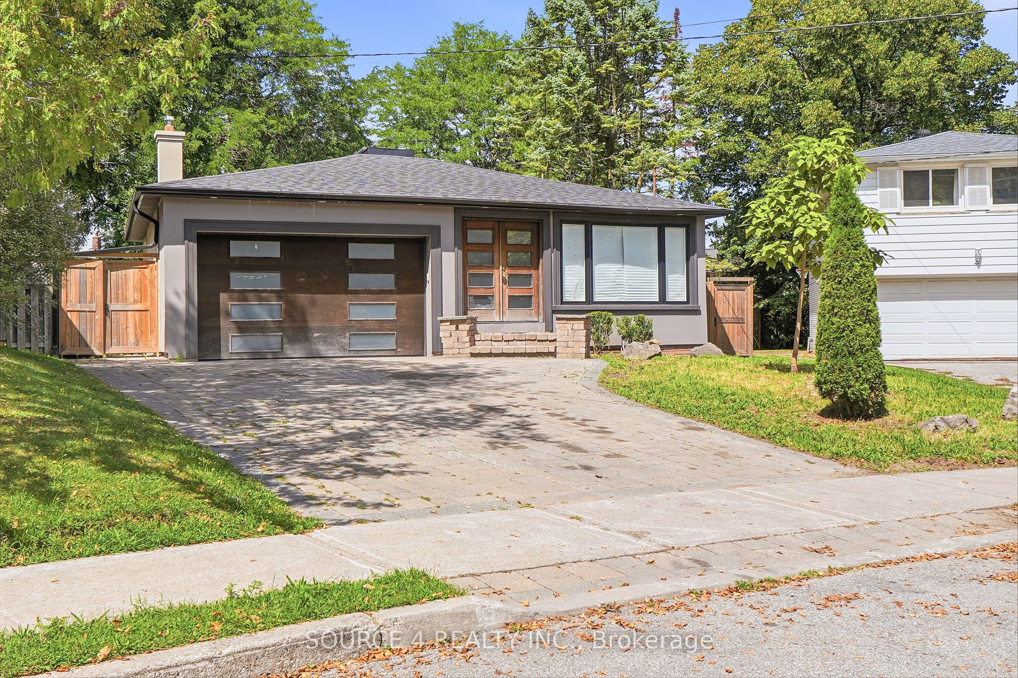 290 Newton photo 2