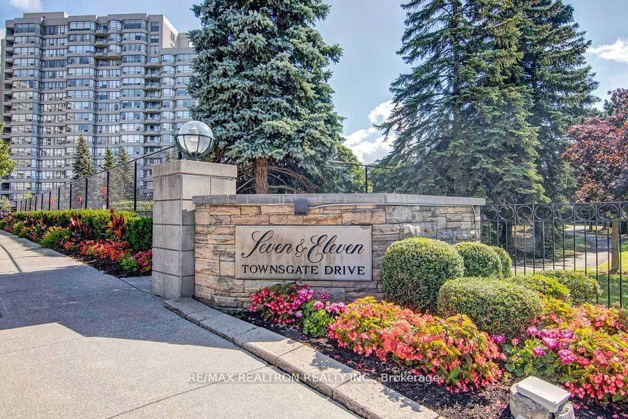 7 Townsgate Unit 810