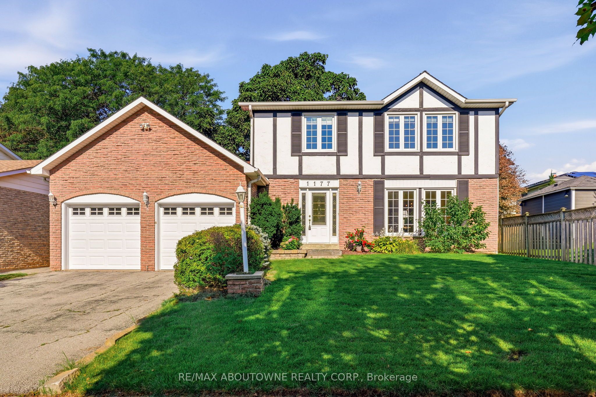 1177 Grand