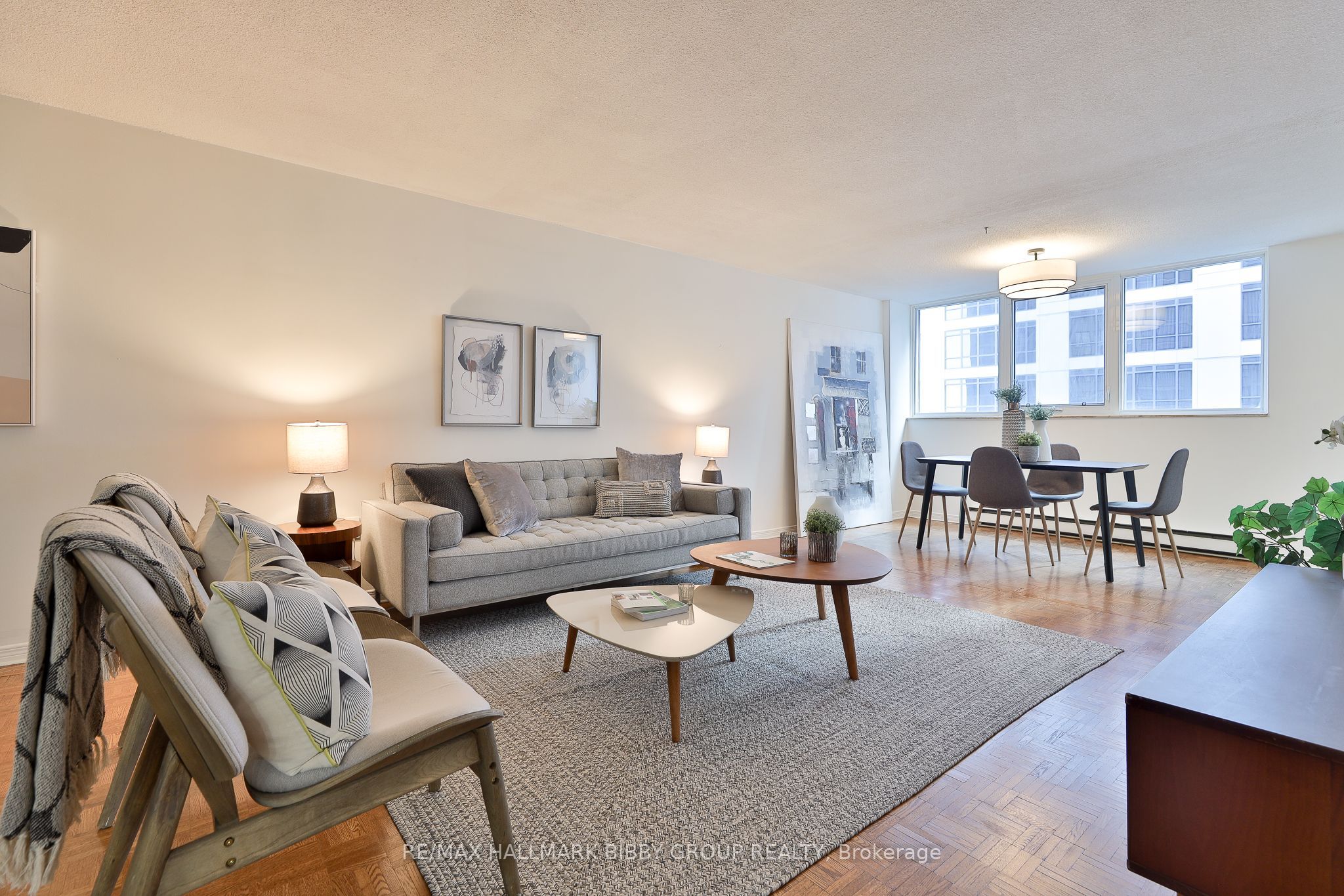 360 Bloor Unit 1007