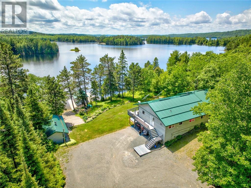 1933 Bushy Bay, Stouffville