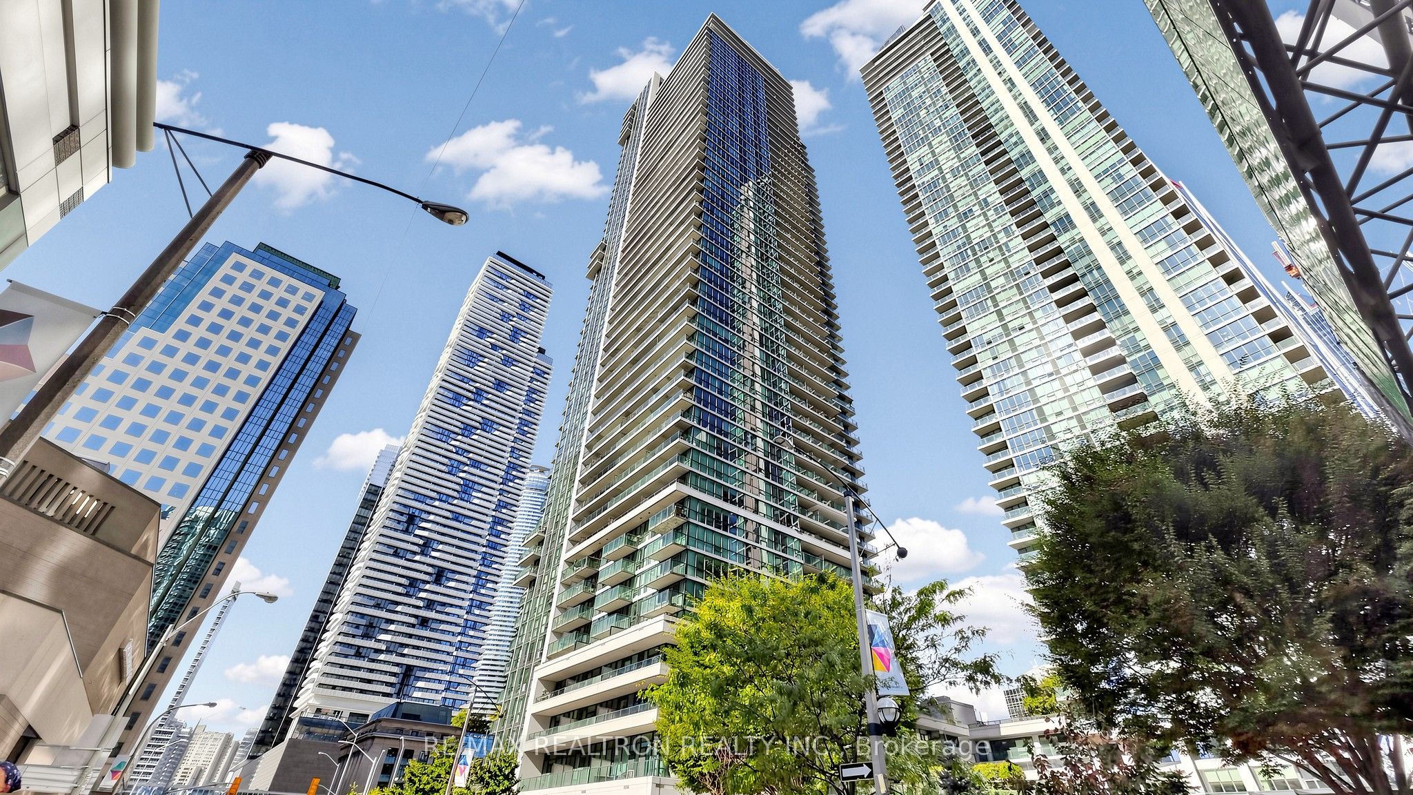 33 Bay Unit 2211