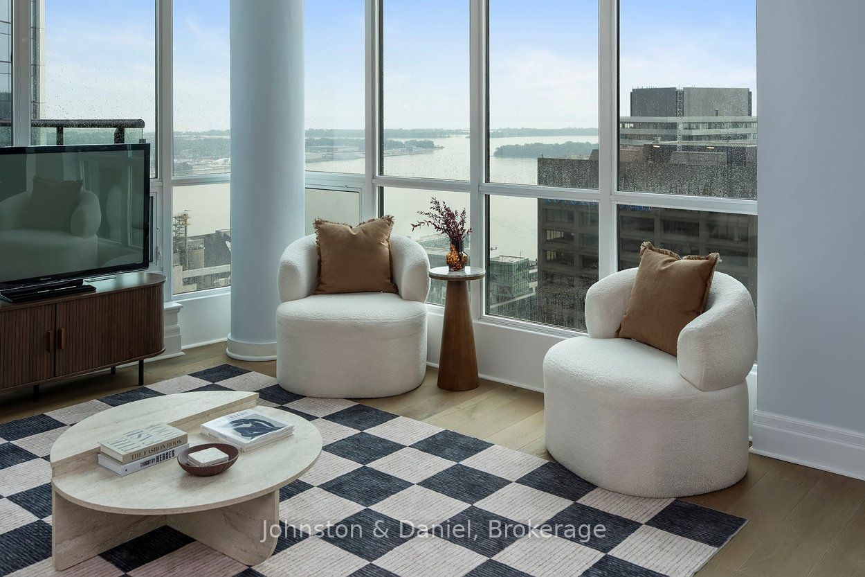 16 Yonge Unit 3806