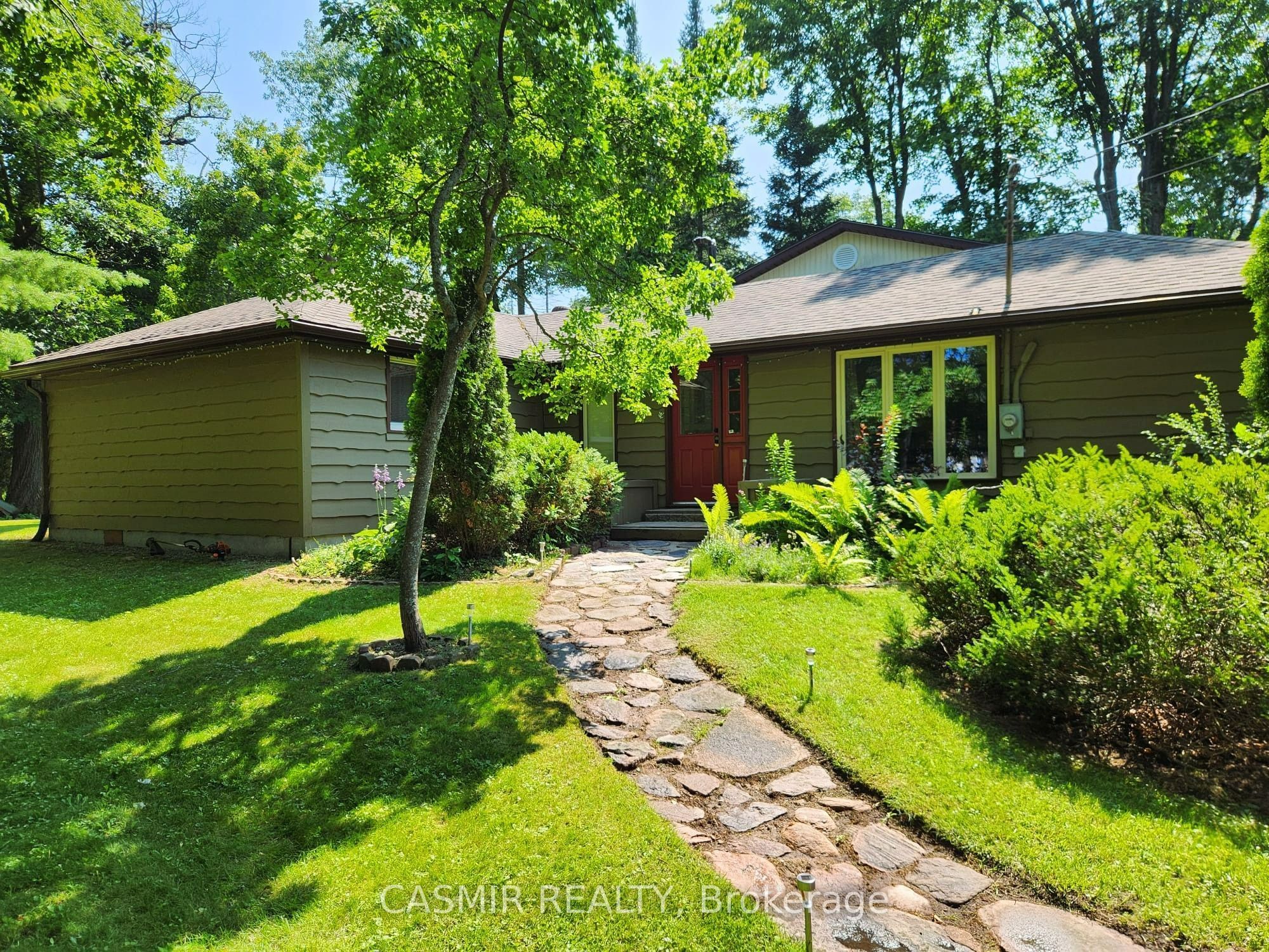 2148 CHAMPLAIN photo 2