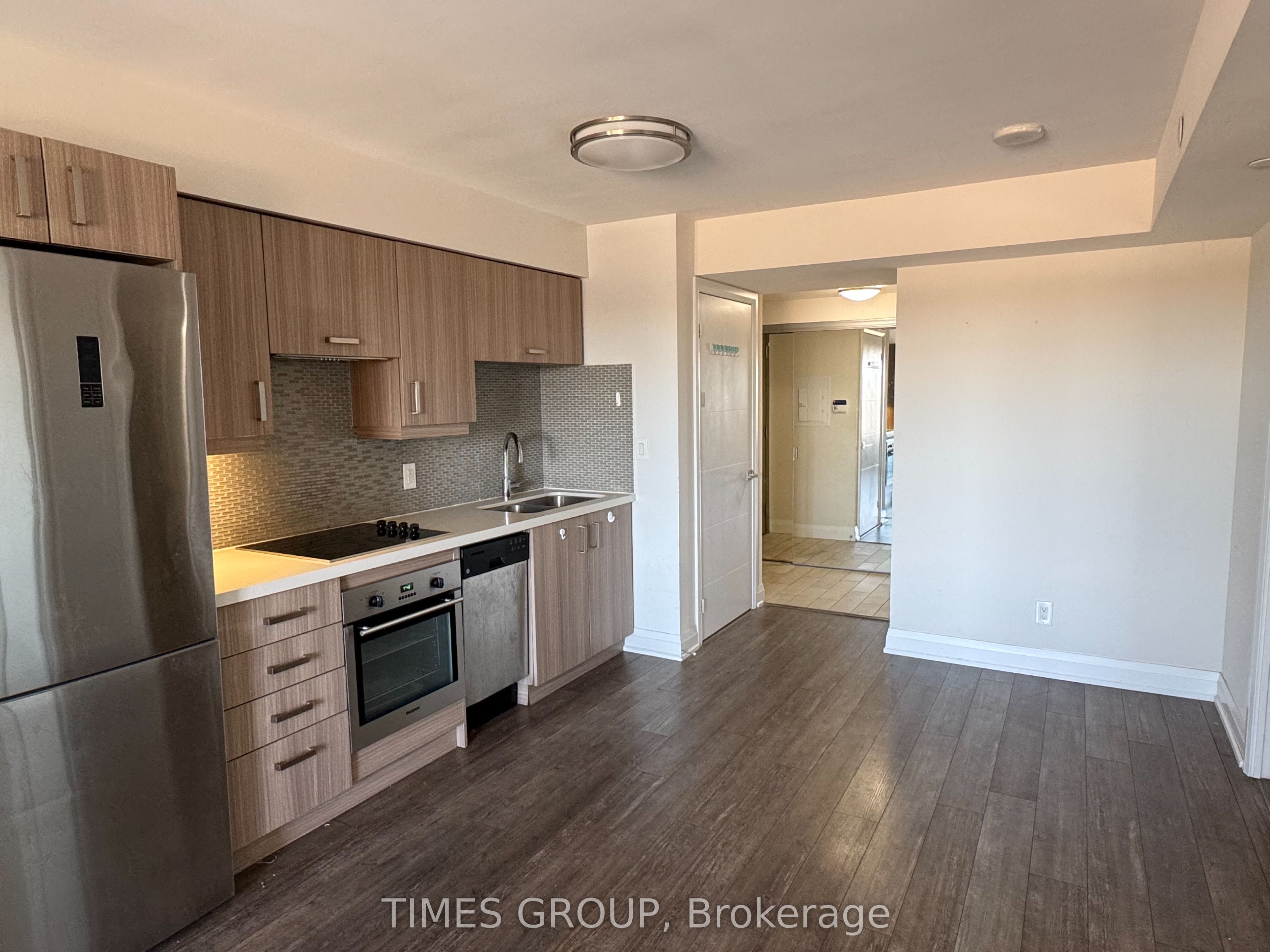 18 Uptown Unit 1701