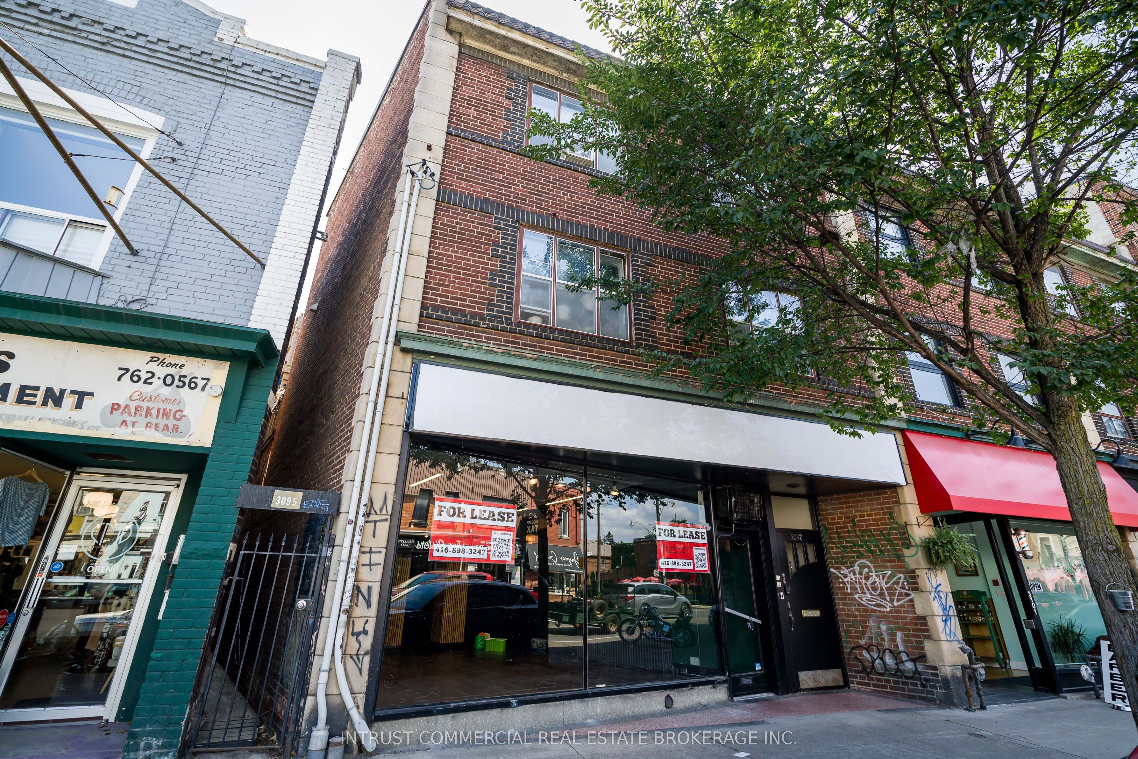 3097 Dundas