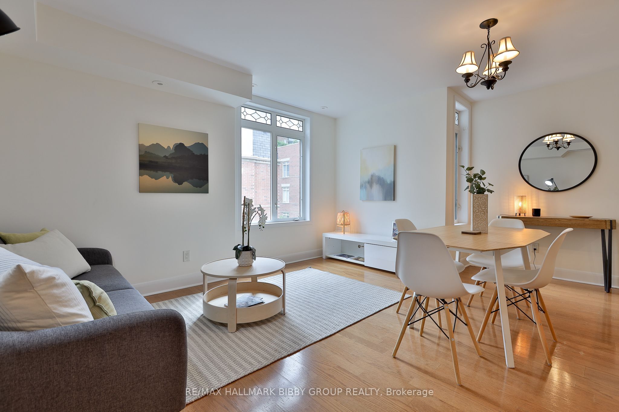 415 Jarvis Unit 317 photo 2