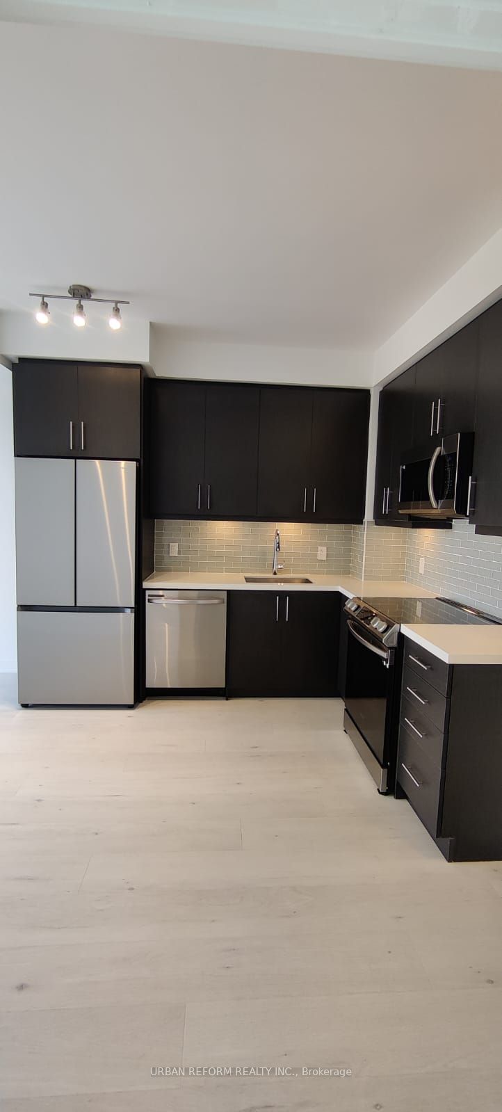 95 Oneida Unit 801