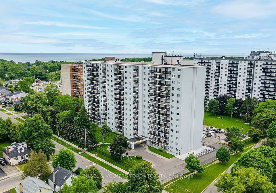 1100 Caven Unit 1204 photo 2