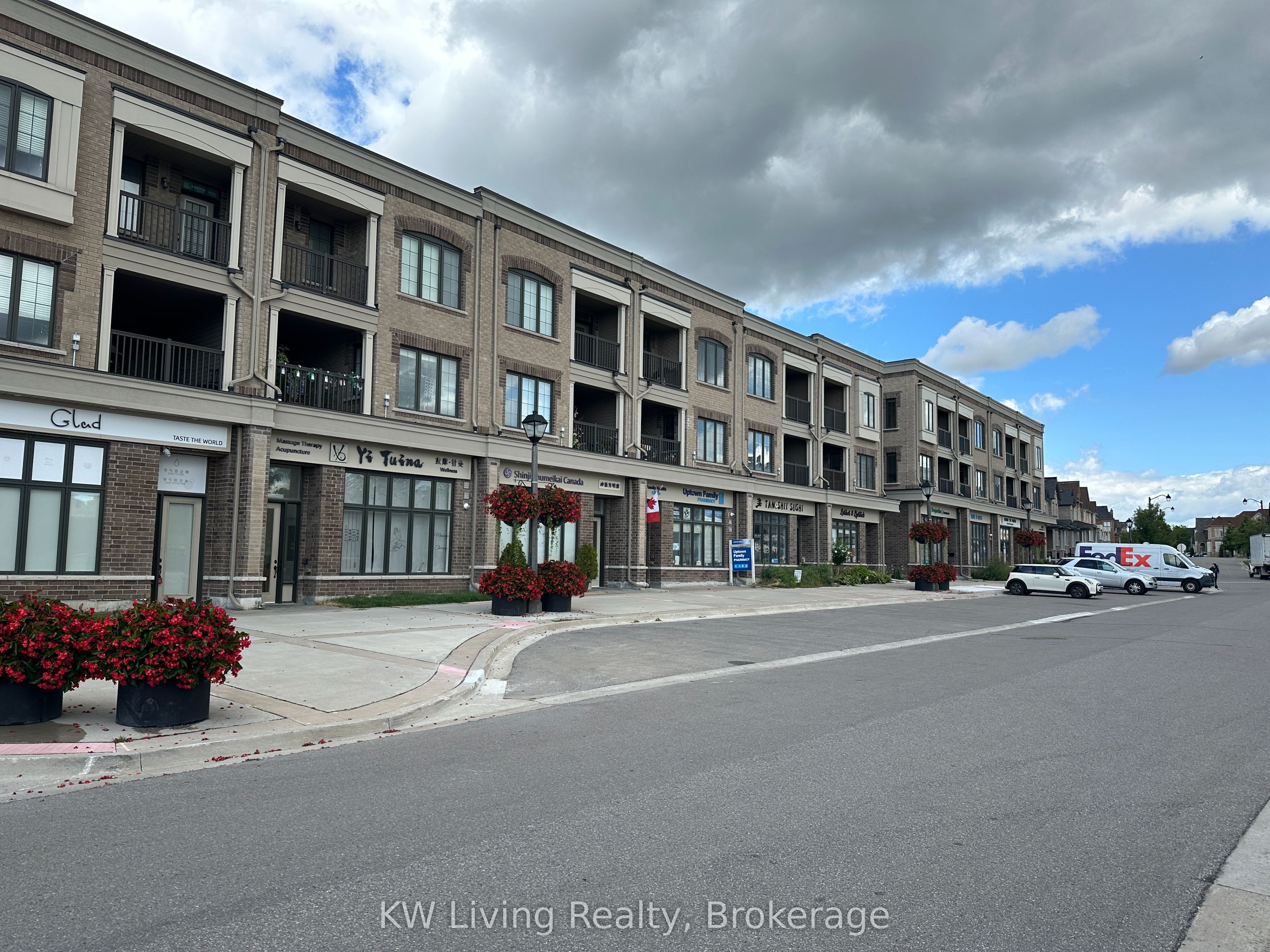 8 Nipigon Avenue, Markham, ON L6C 0X7, Markham
