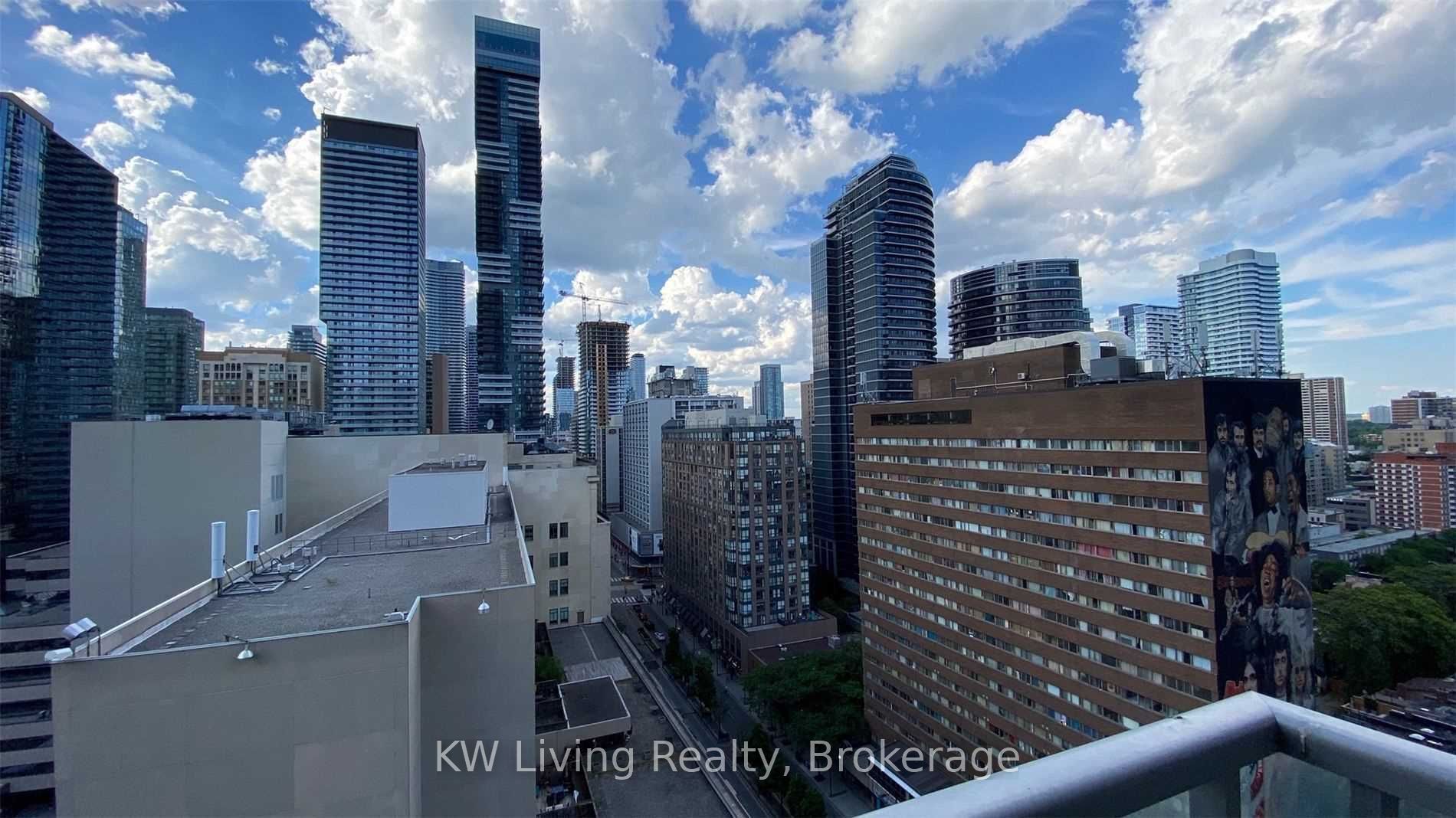 386 Yonge Unit 1601