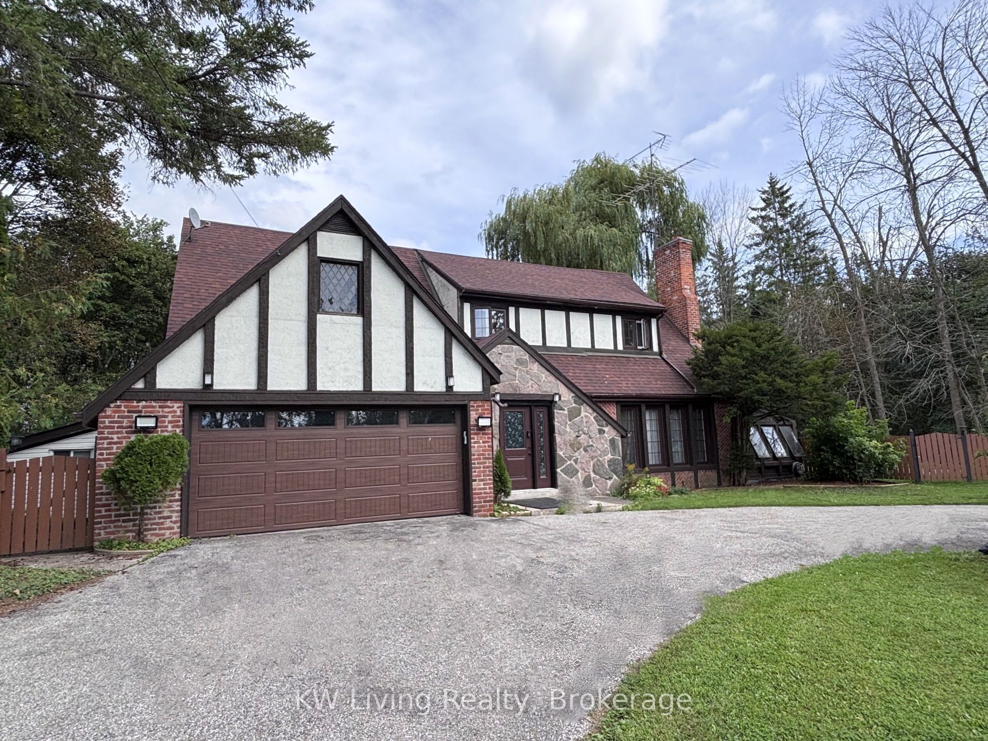 5511 Fawn Bay photo 2