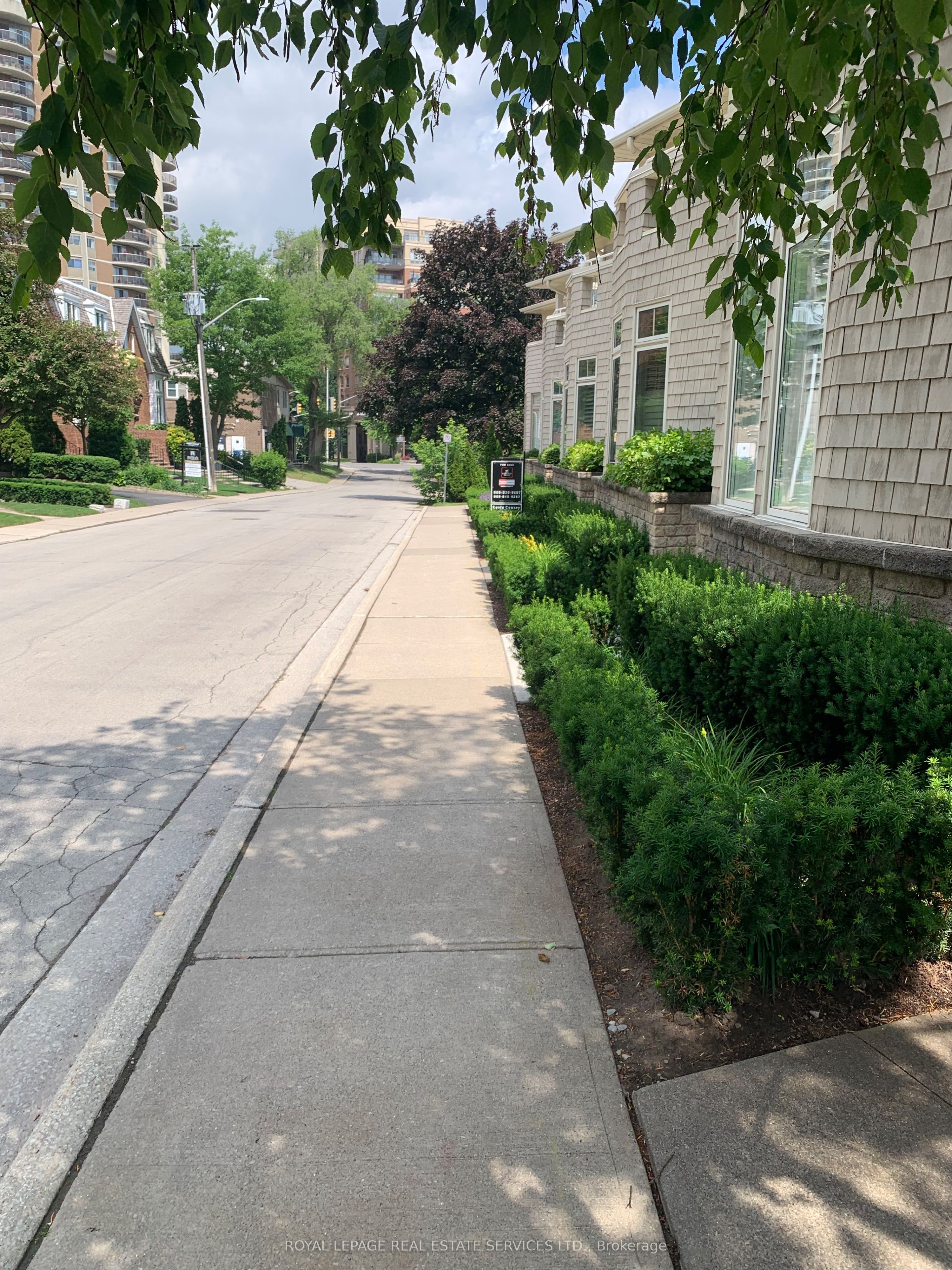 89 Forsythe Street, Oakville, ON L6K 3R7, Oakville