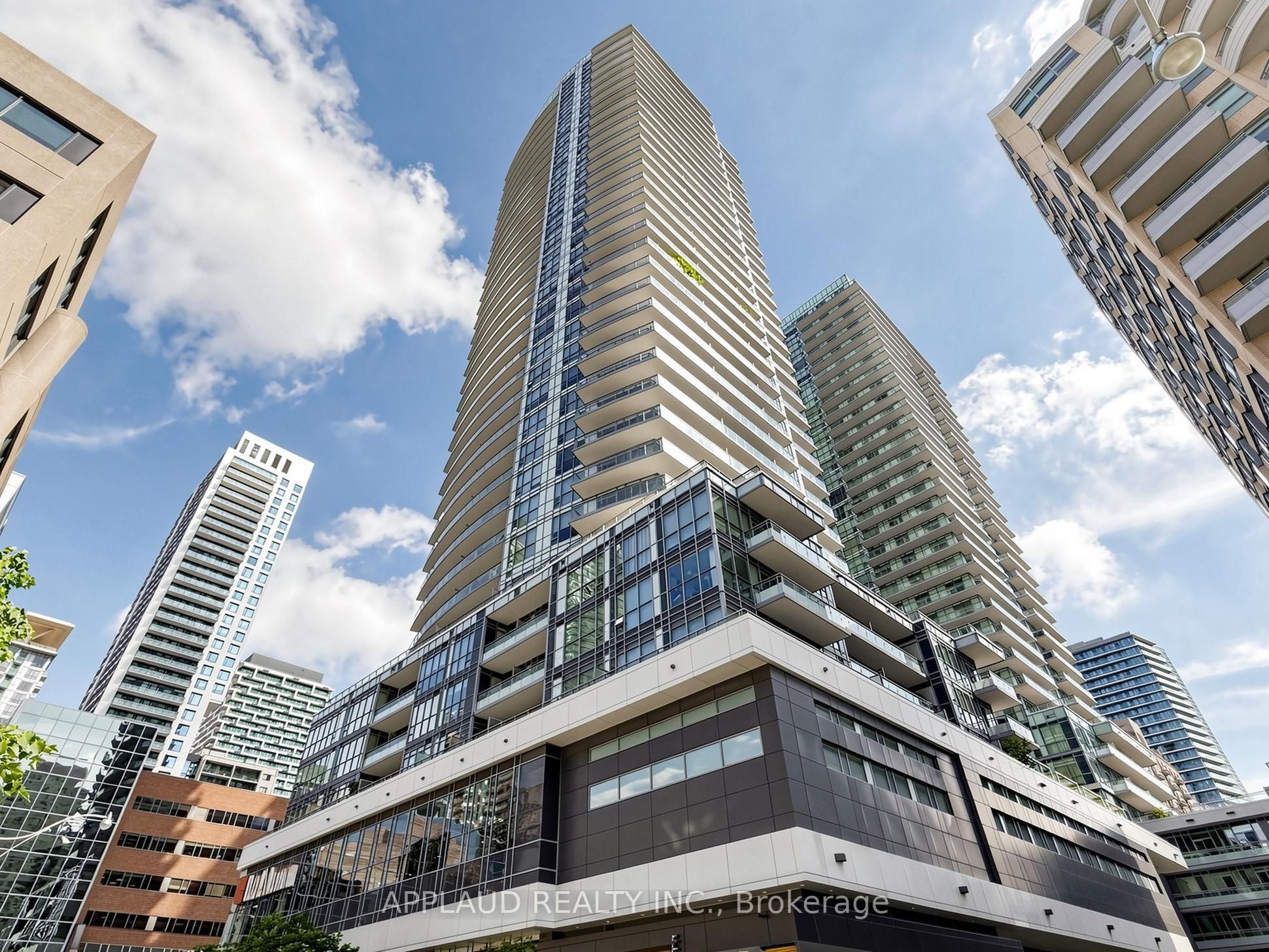 89 Dunfield Unit 2307