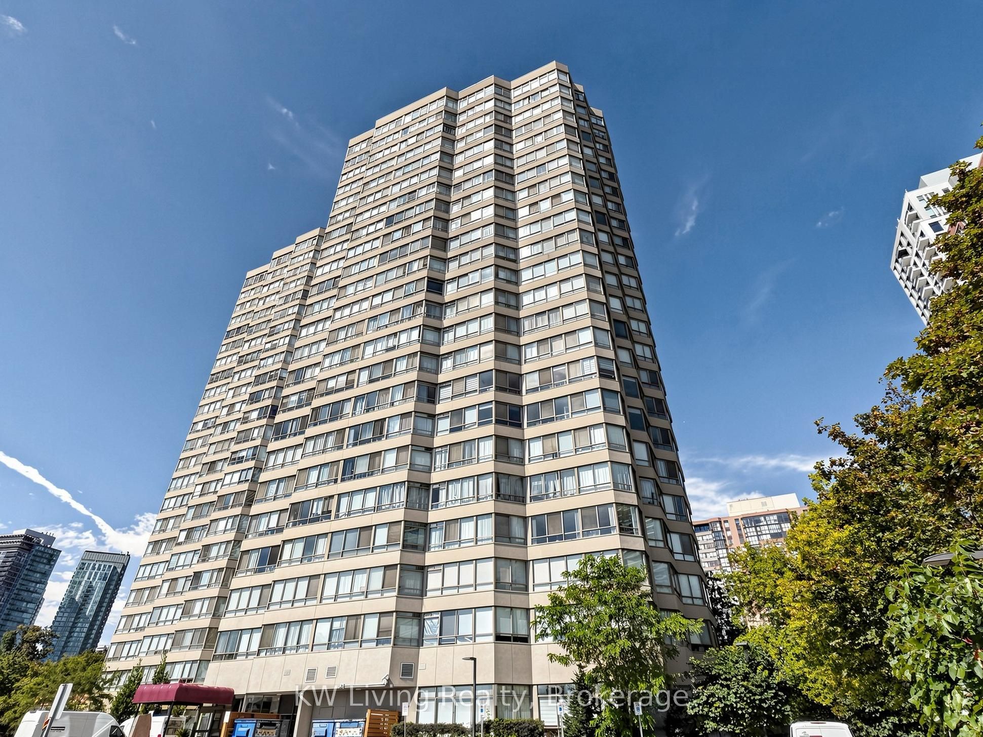 3605 Kariya Unit 811 photo 2