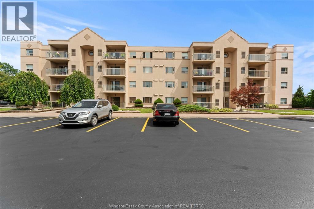310 VILLAGE GROVE Unit 213