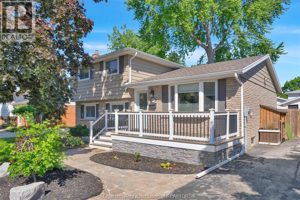 138 Vanier