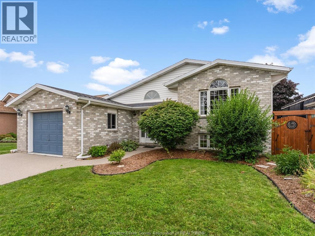 1553 BLAIRWOOD